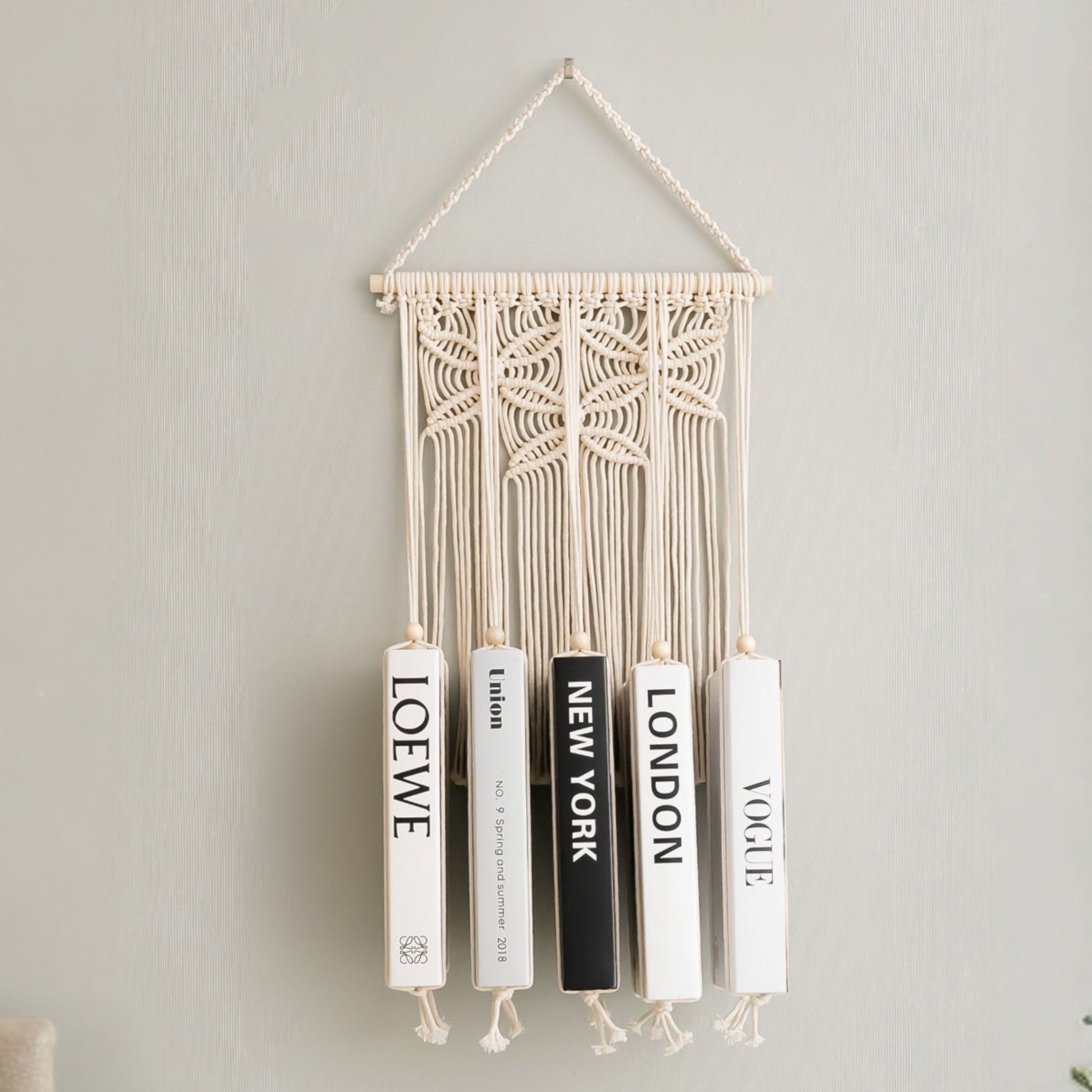Macrame Book Holder – Boho Wall Hanging Bookshelf I40