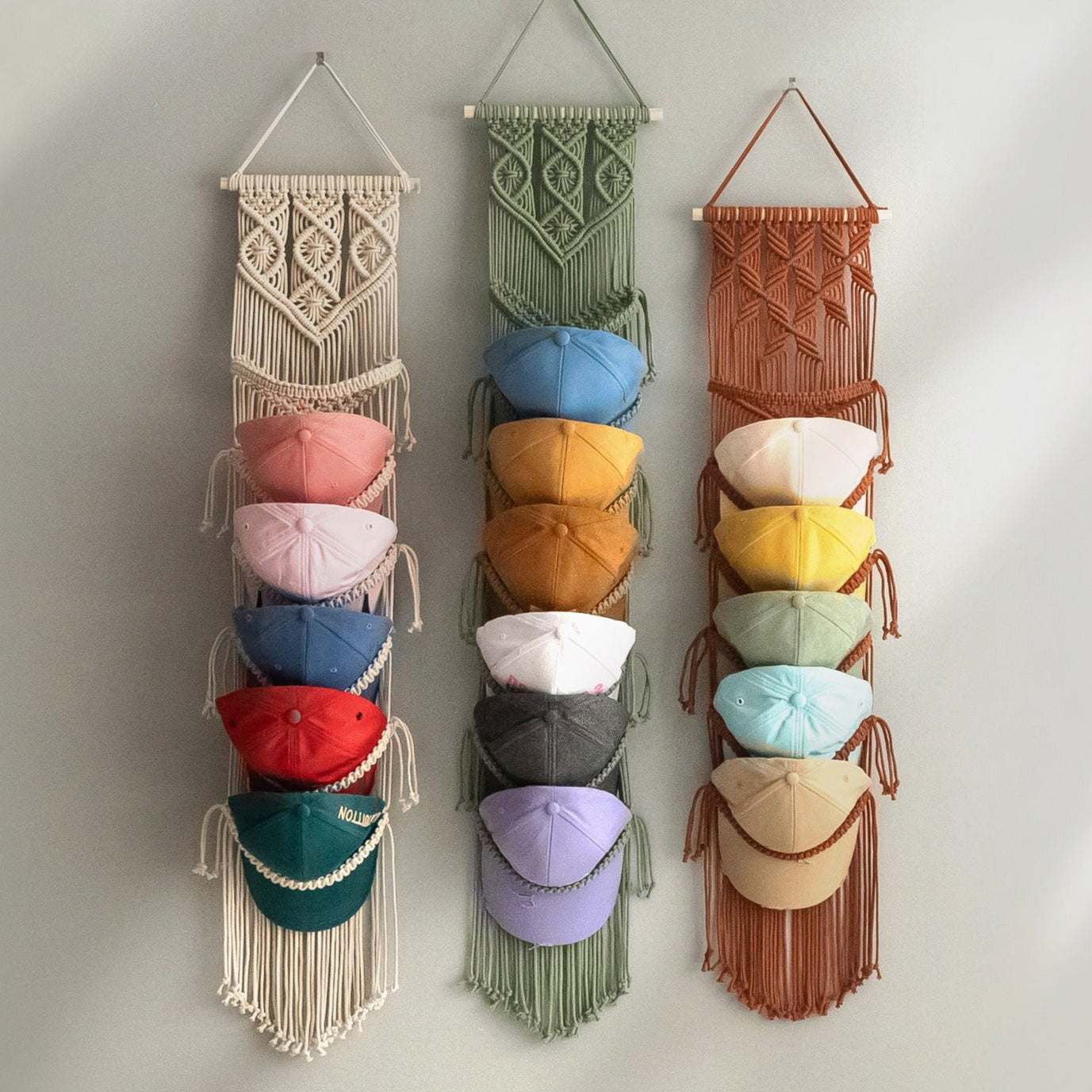 Macrame Strap-In Baseball Cap Organizer – Wall Hat Display H78