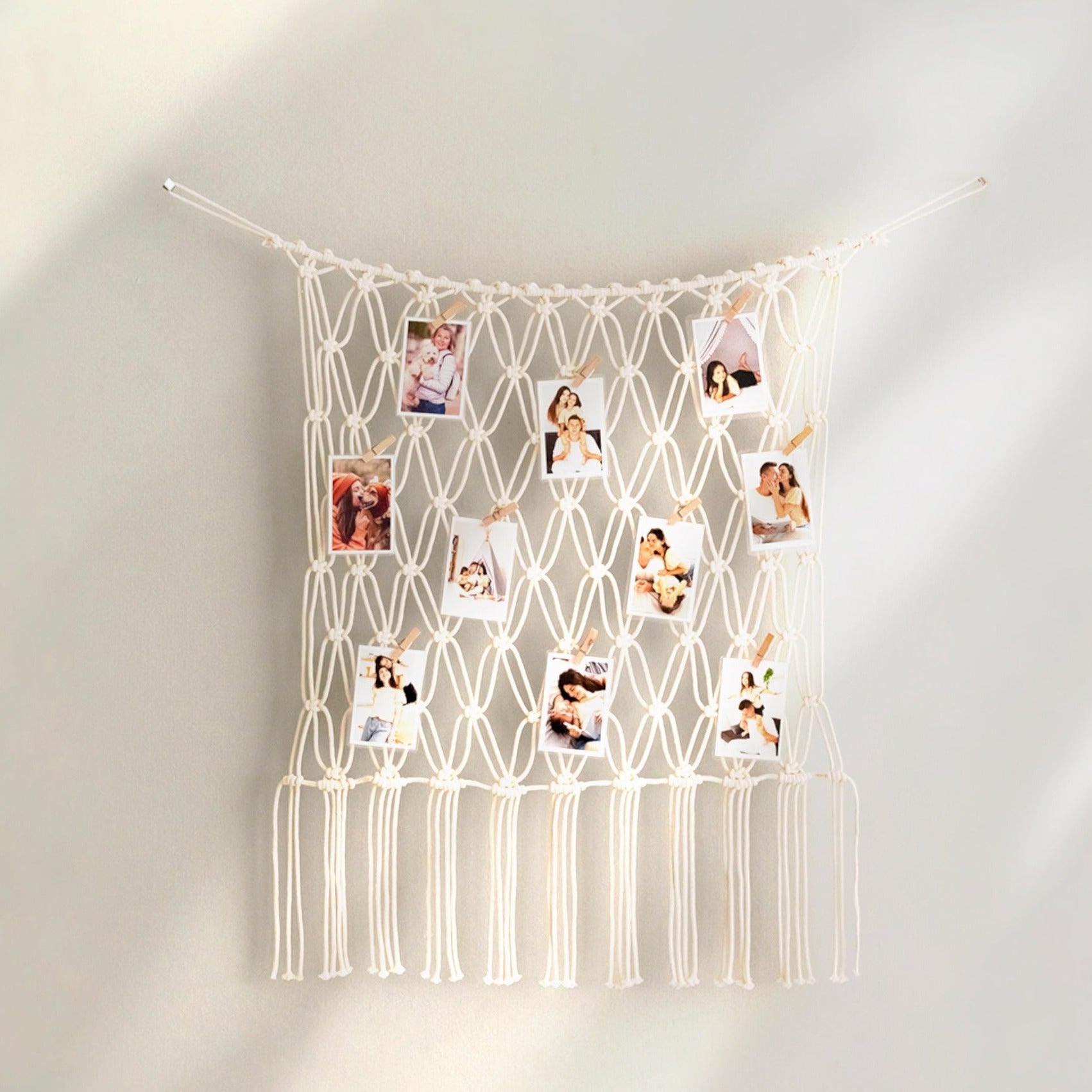 Macrame Photo Grid – Boho Hanging Net for Wall Display I19