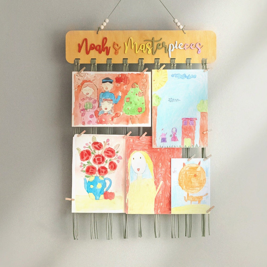 Personalized Kids' Art Display Hanger – Macrame Wall Organizer I28