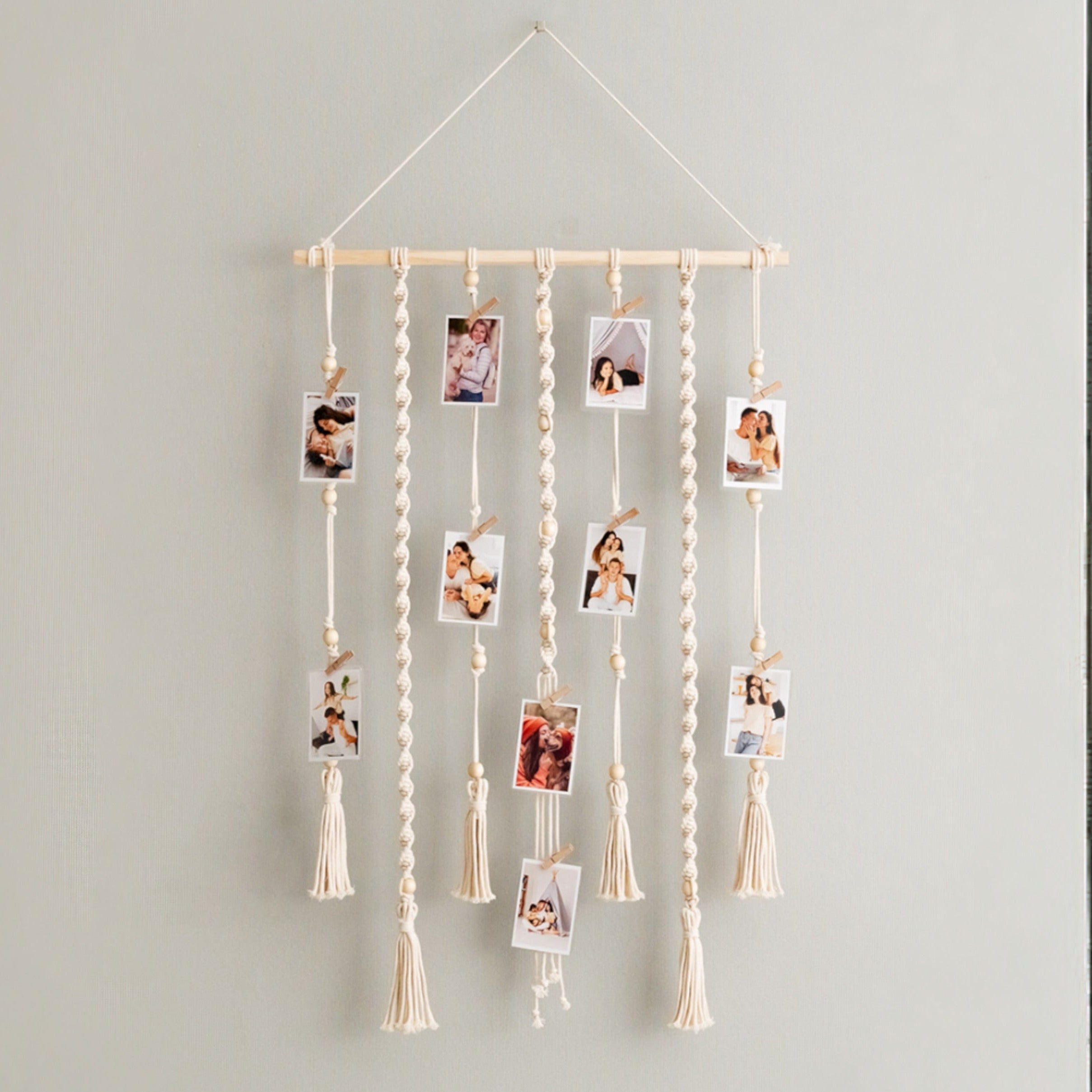 Macrame Photo Display – Boho Picture Wall Hanging with Clips I55