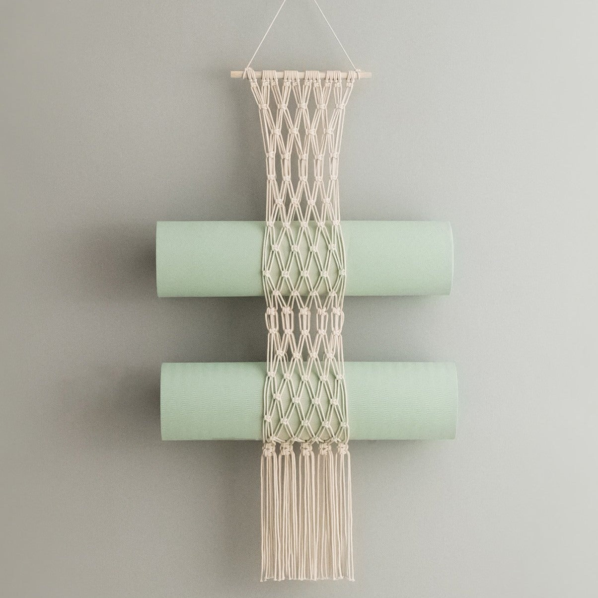 Macramé Wall Yoga Mat Hanger – Stylish & Functional Storage Rack I85