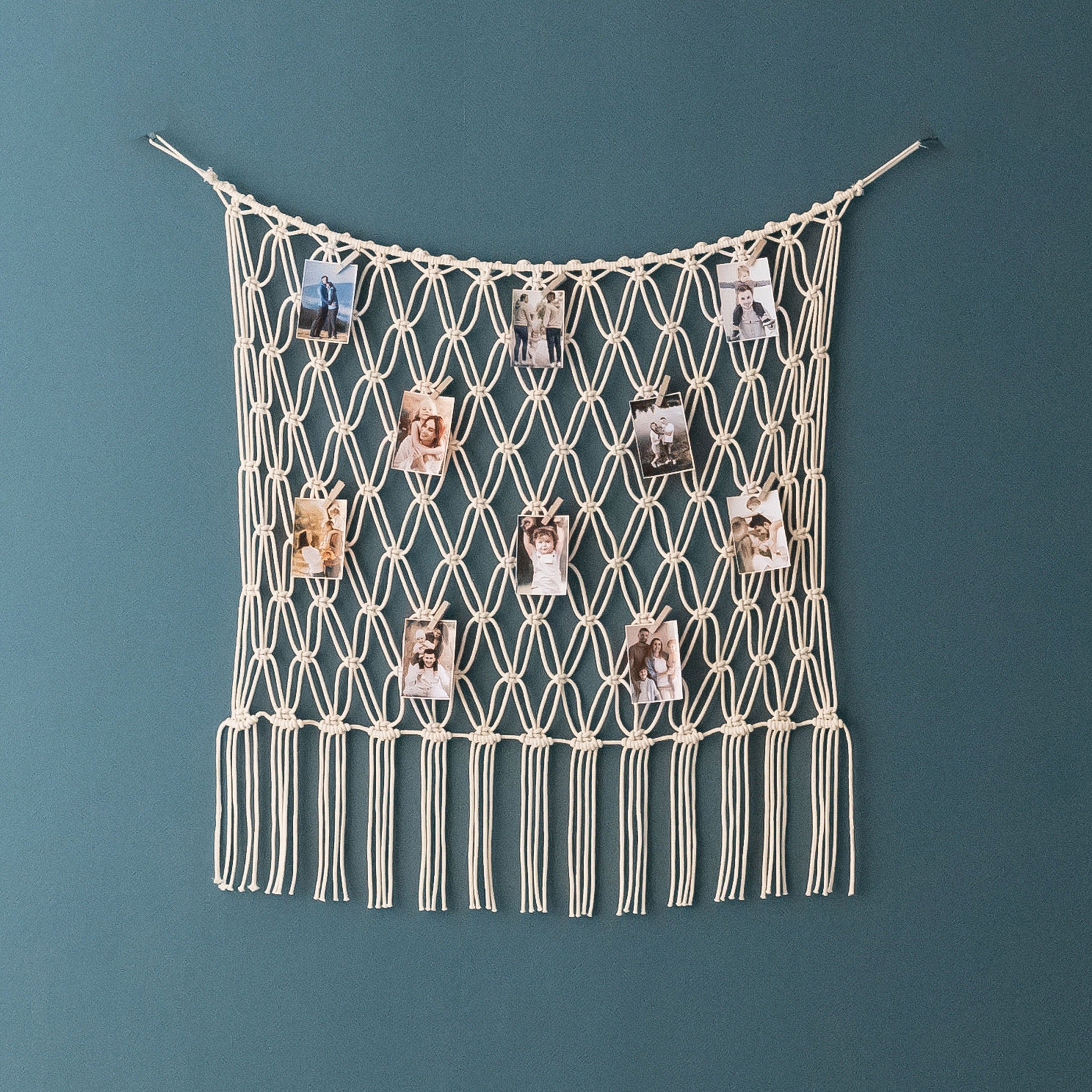 Macrame Photo Grid – Boho Hanging Net for Wall Display I19