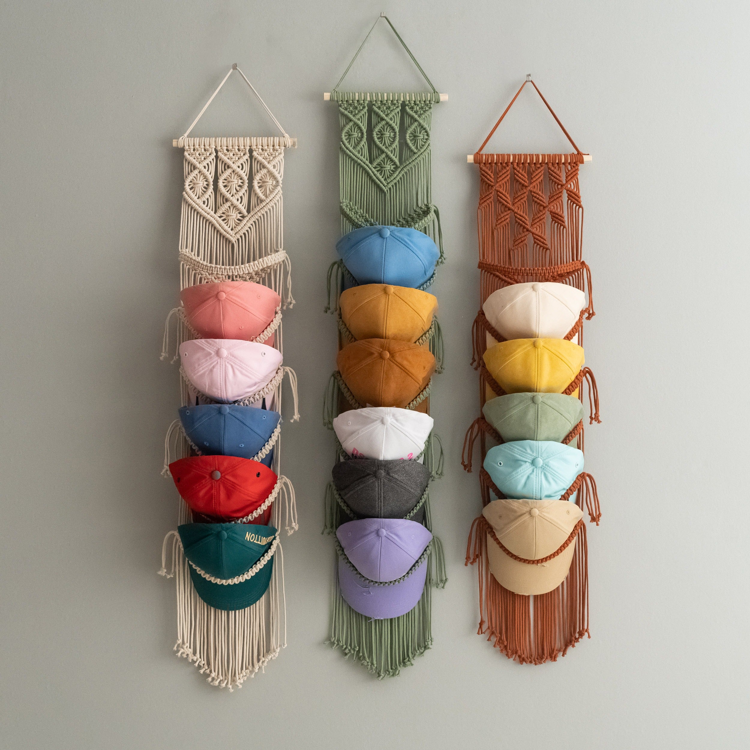 Macrame Strap-In Baseball Cap Organizer – Wall Hat Display H78