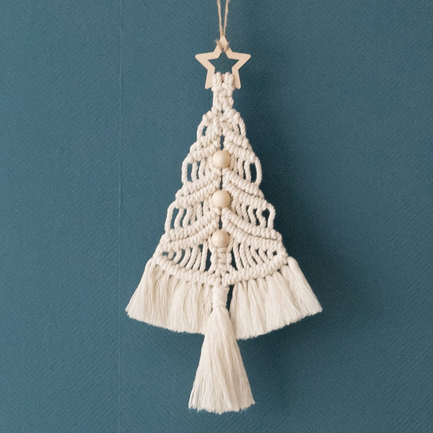 Macrame Christmas Tree Wall Hanging for Festive Holiday Decor