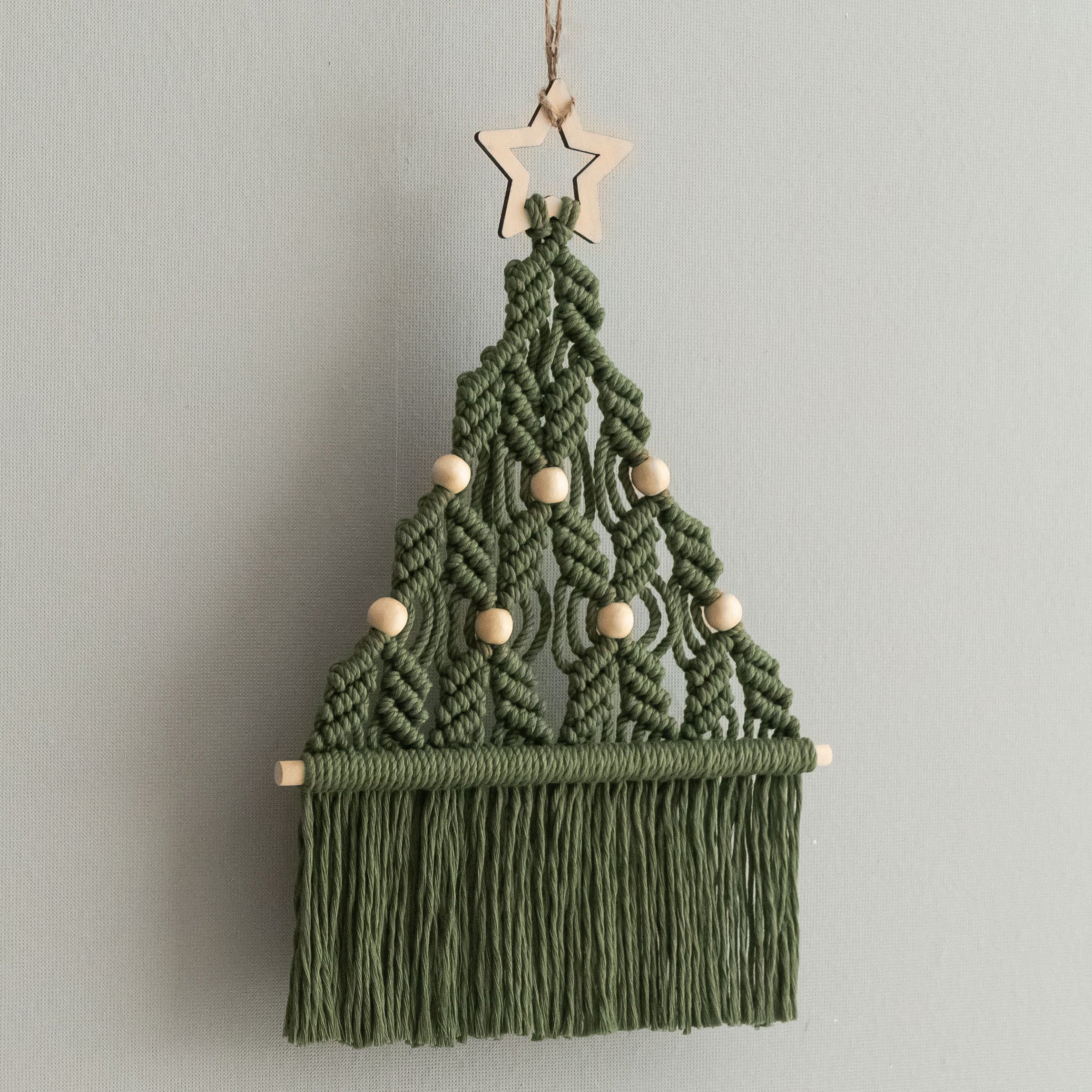 Macrame Christmas Tree Wall Hanging for Christmas Wall Decor X08