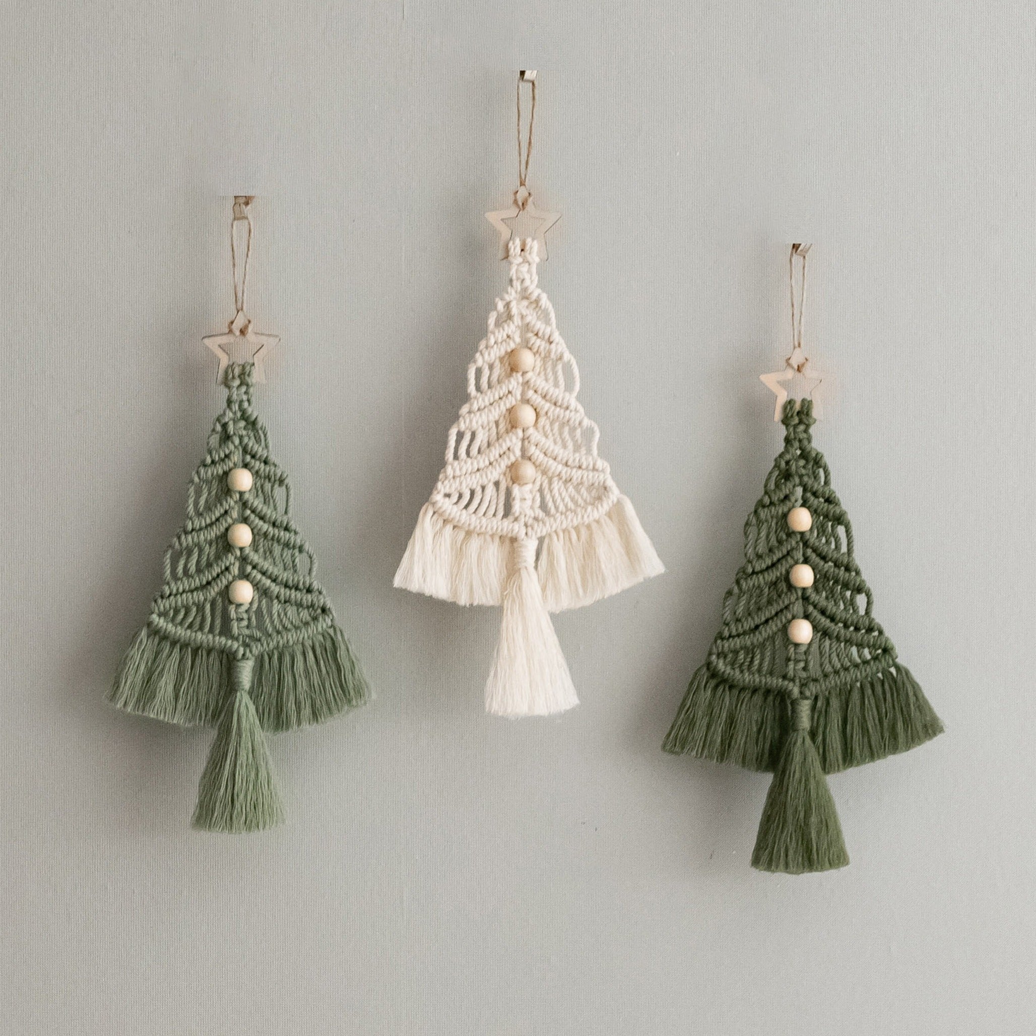 Macrame Christmas Tree Wall Hanging for Festive Holiday Decor