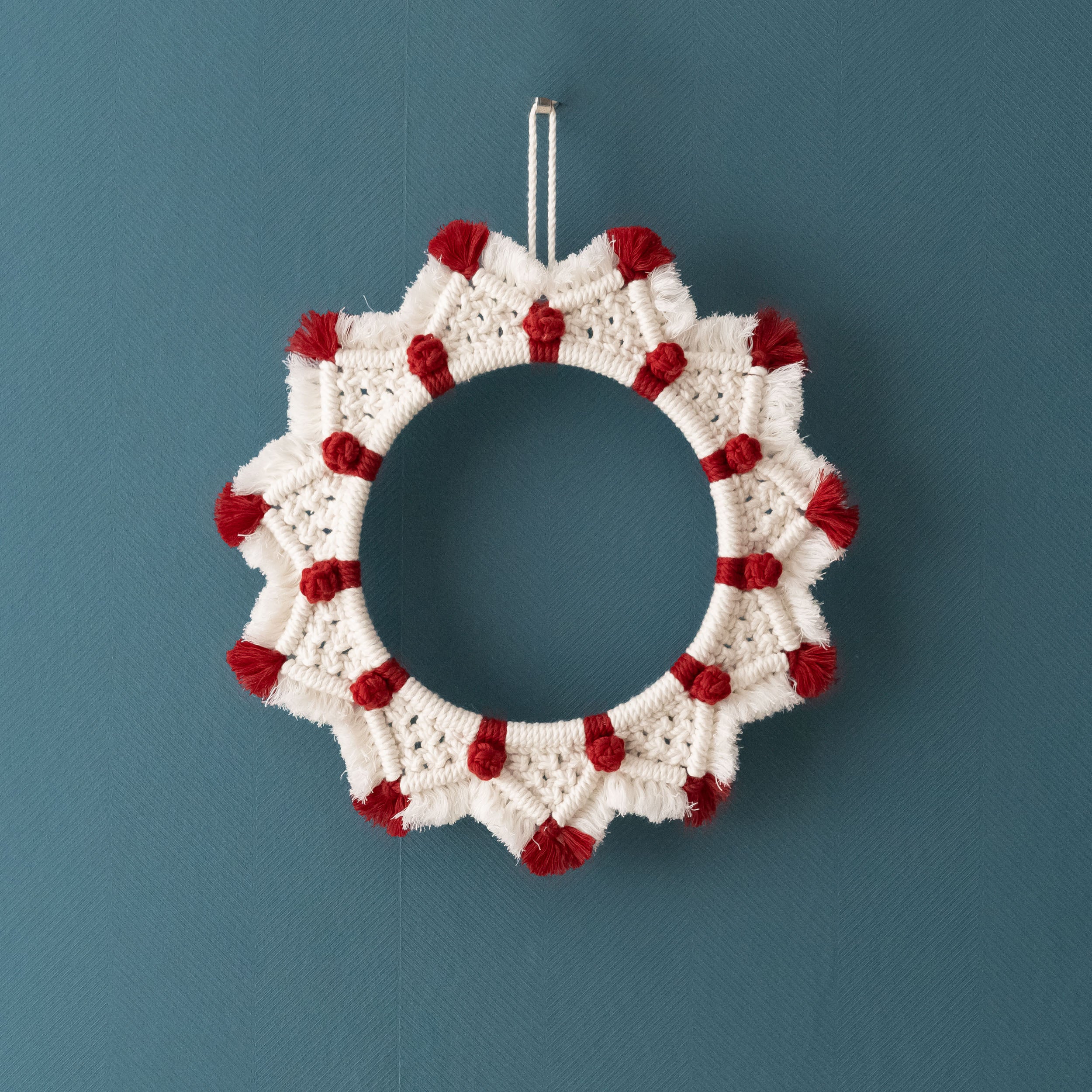 DIY Macrame Christmas Wreath Kit – Cotton Cord Holiday Craft K56