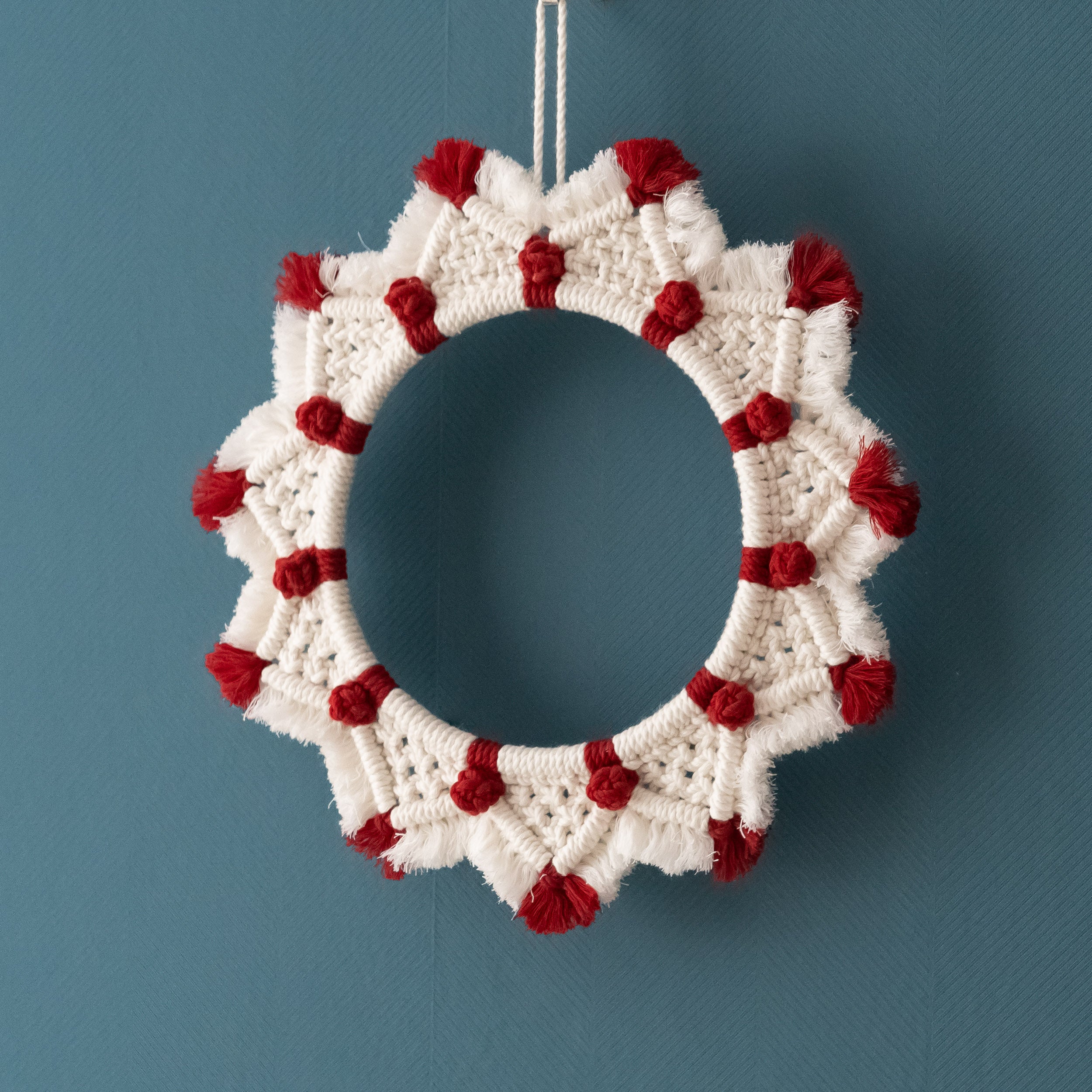 DIY Macrame Christmas Wreath Kit – Cotton Cord Holiday Craft K56