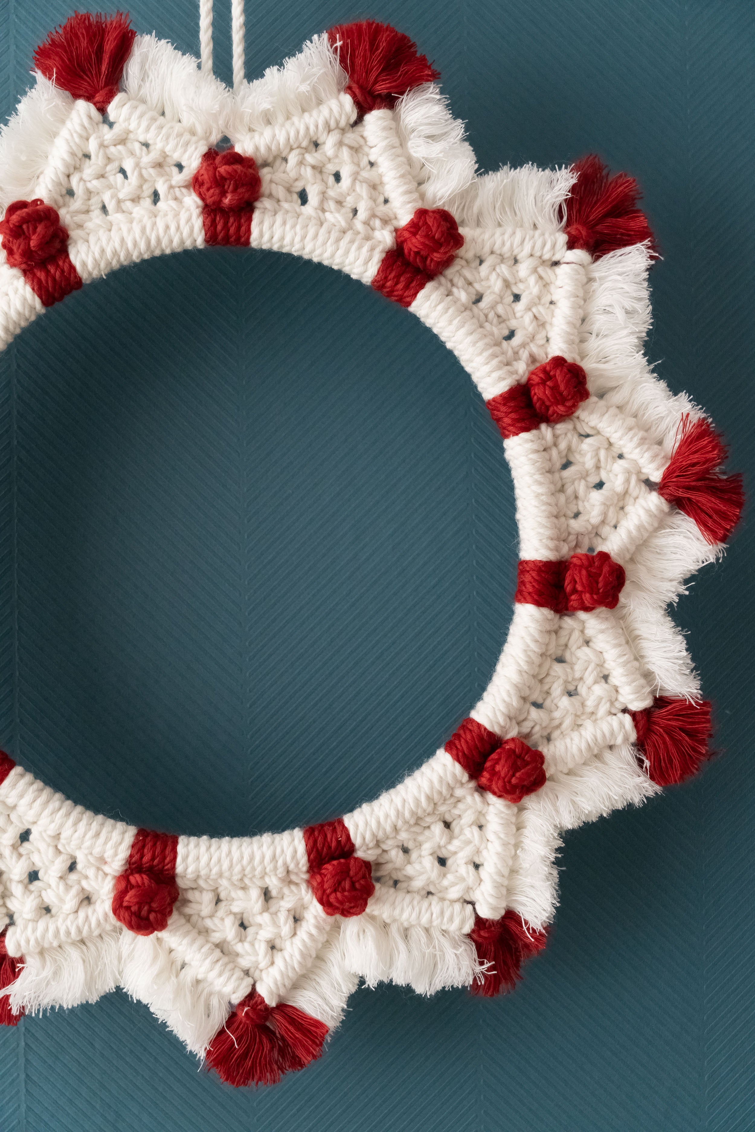 DIY Macrame Christmas Wreath Kit – Cotton Cord Holiday Craft K56