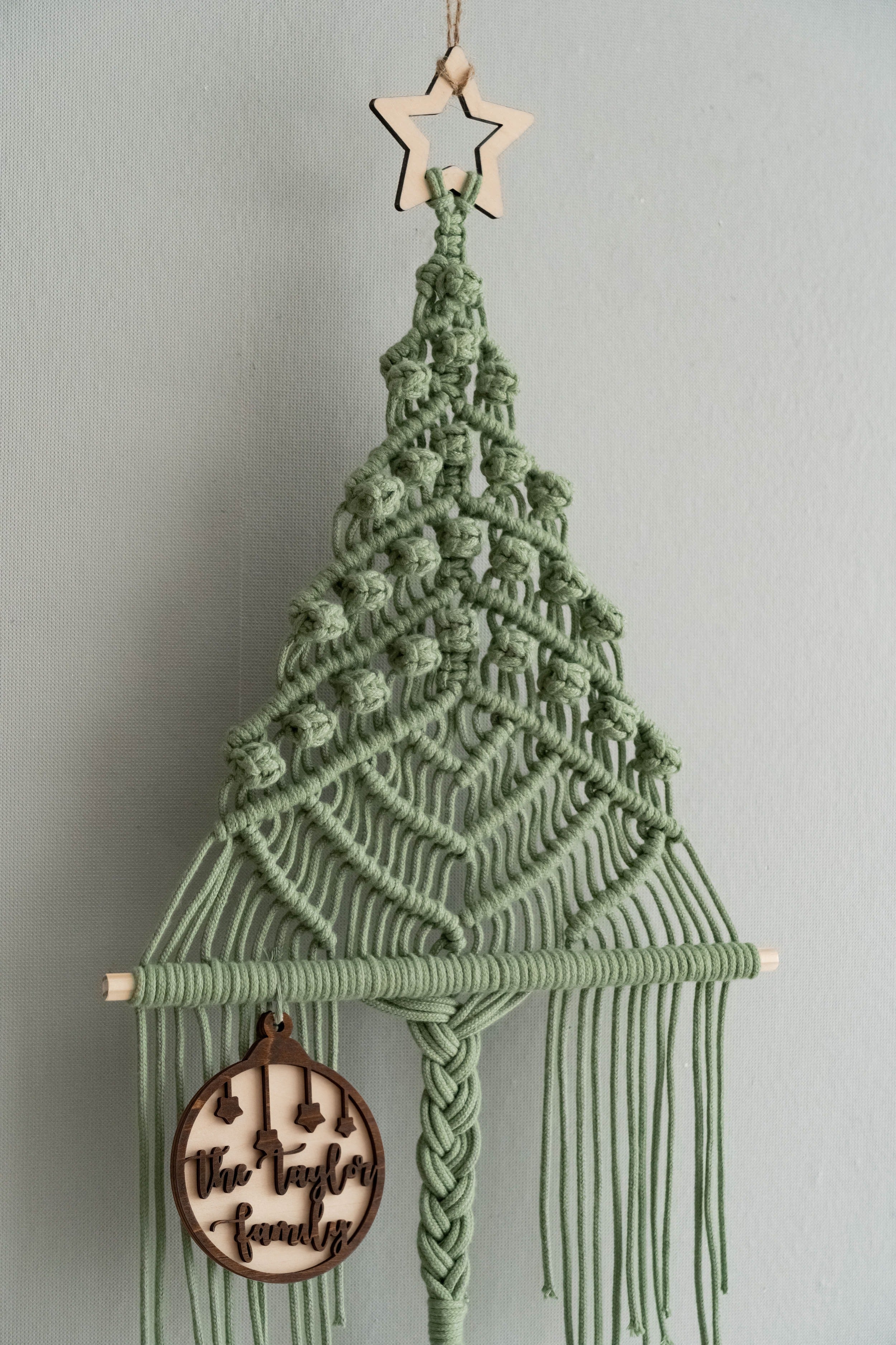 Braided Macrame Christmas Tree – Personalized Boho Wall Hanging X61