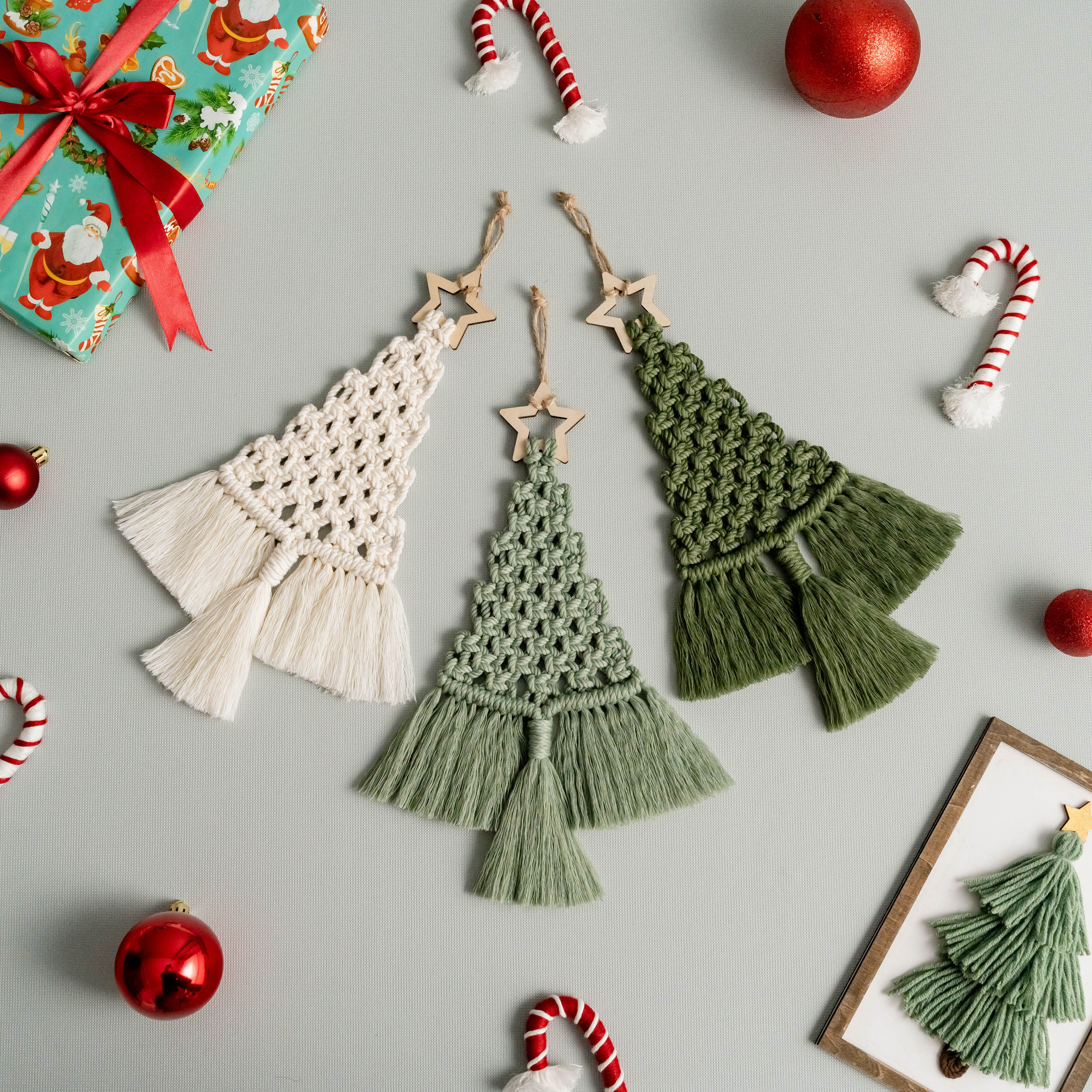 Macrame Honeycomb Tree Ornament – Boho Cotton Yarn Holiday Decor X05