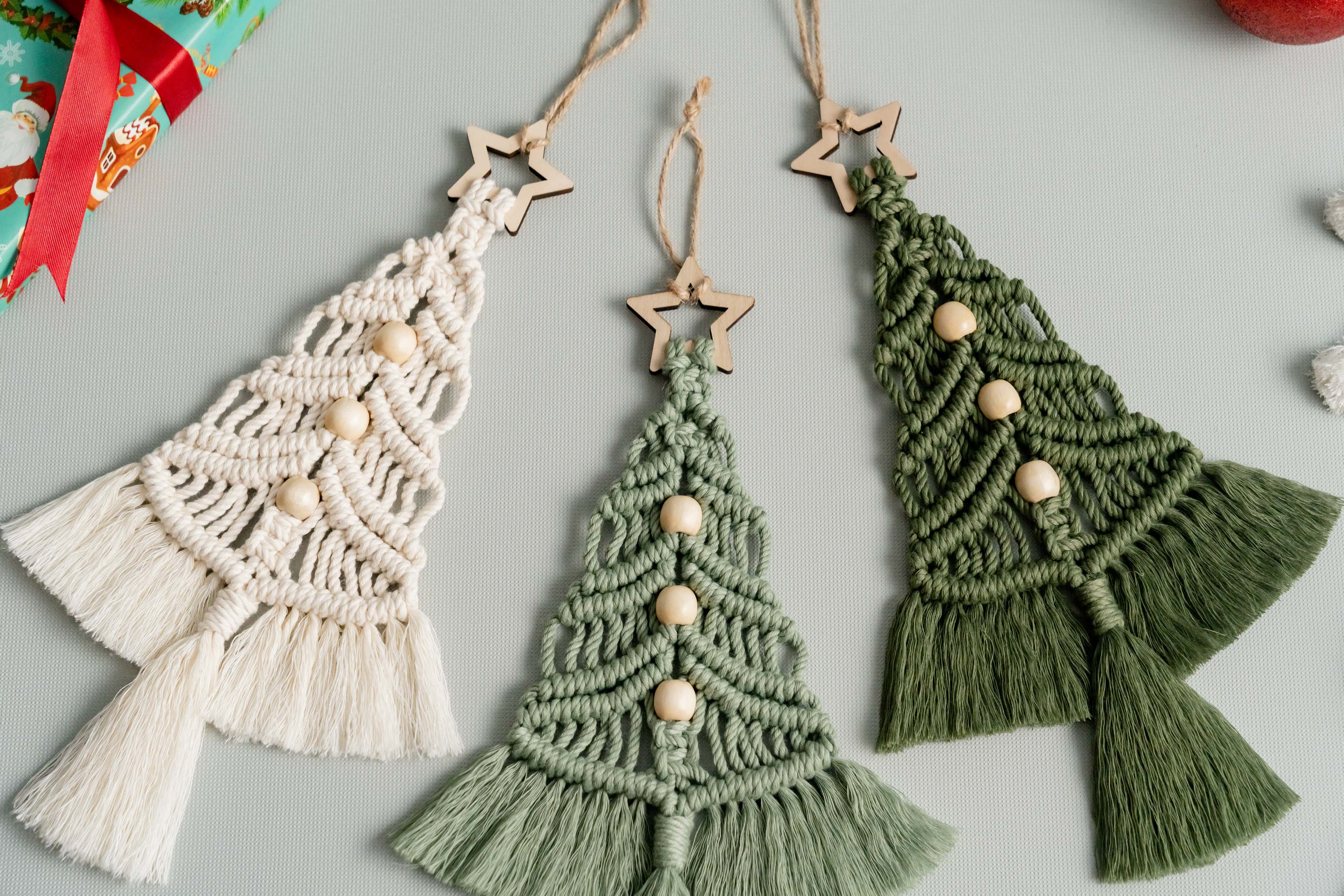 Macrame Christmas Tree Wall Hanging for Festive Holiday Decor