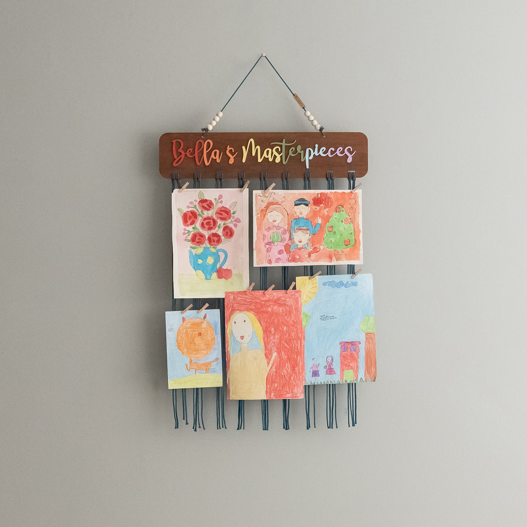 Personalized Kids' Art Display Hanger – Macrame Wall Organizer I28