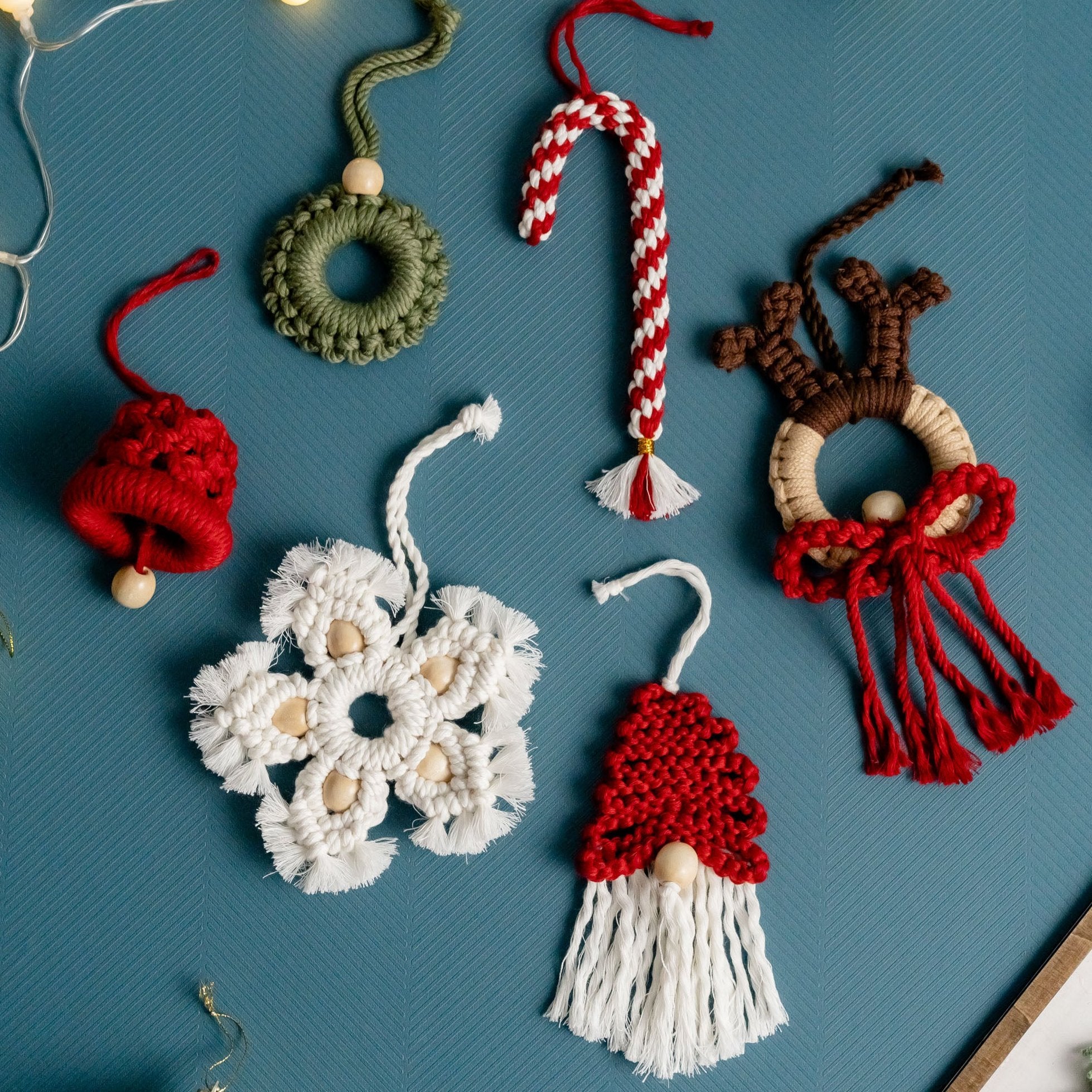 Boho und rustikaler Makramee-Weihnachtsschmuck