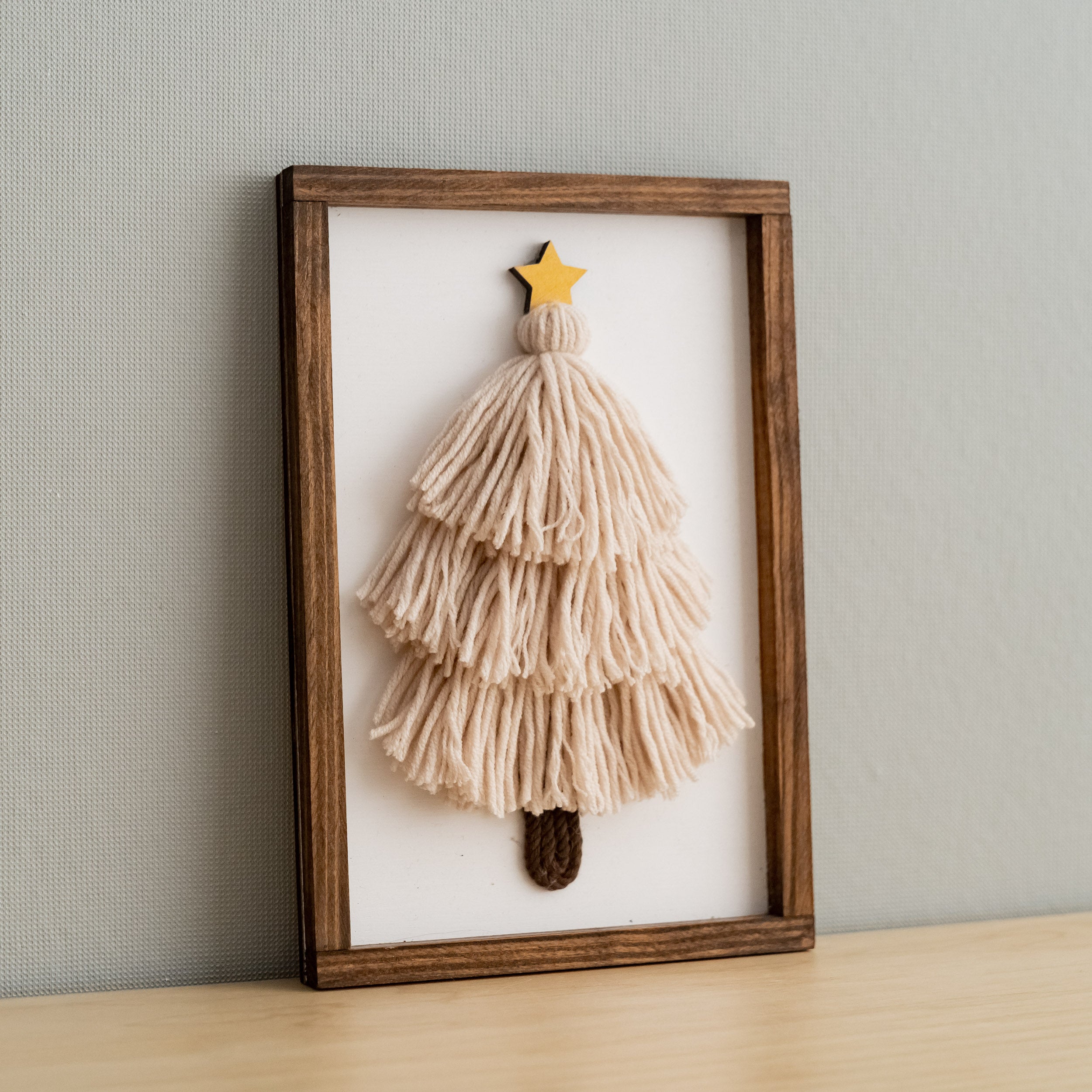 Framed Macrame Christmas Tree – Yarn Decor for Holiday Table V23