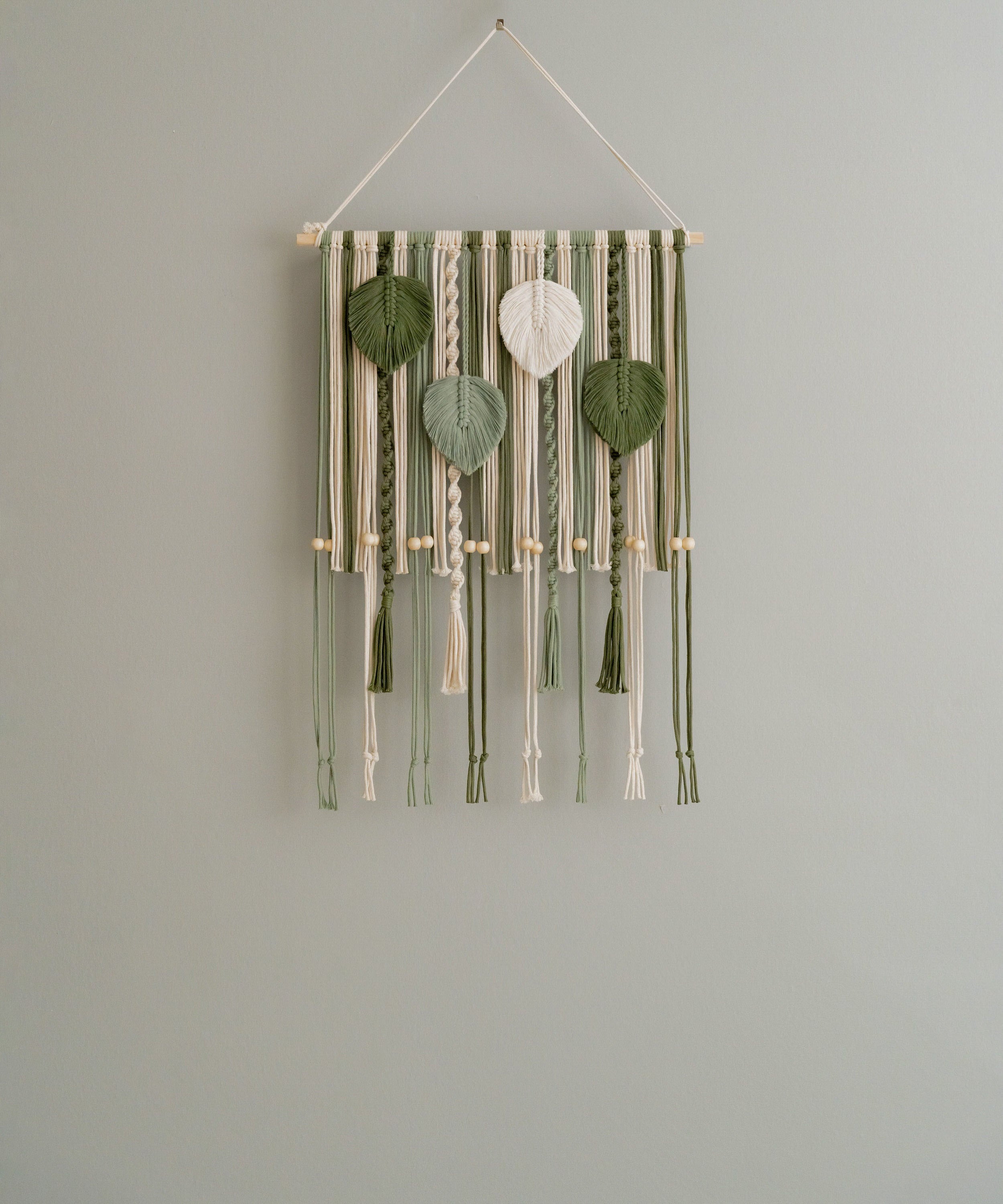 Macrame Book Organizer – Hanging Wall Bookshelf for Kids Room I62