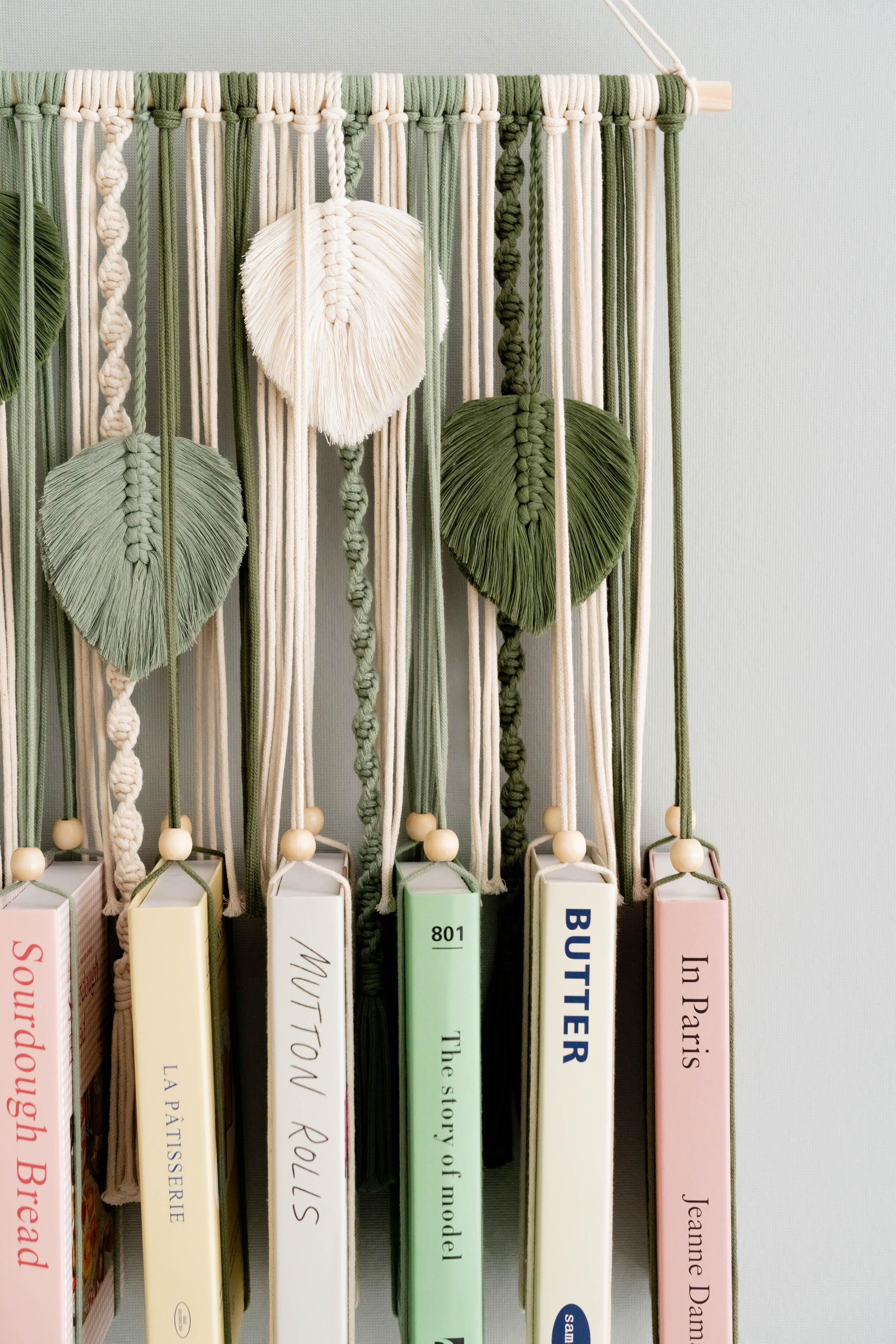 Macrame Book Organizer – Hanging Wall Bookshelf for Kids Room I62