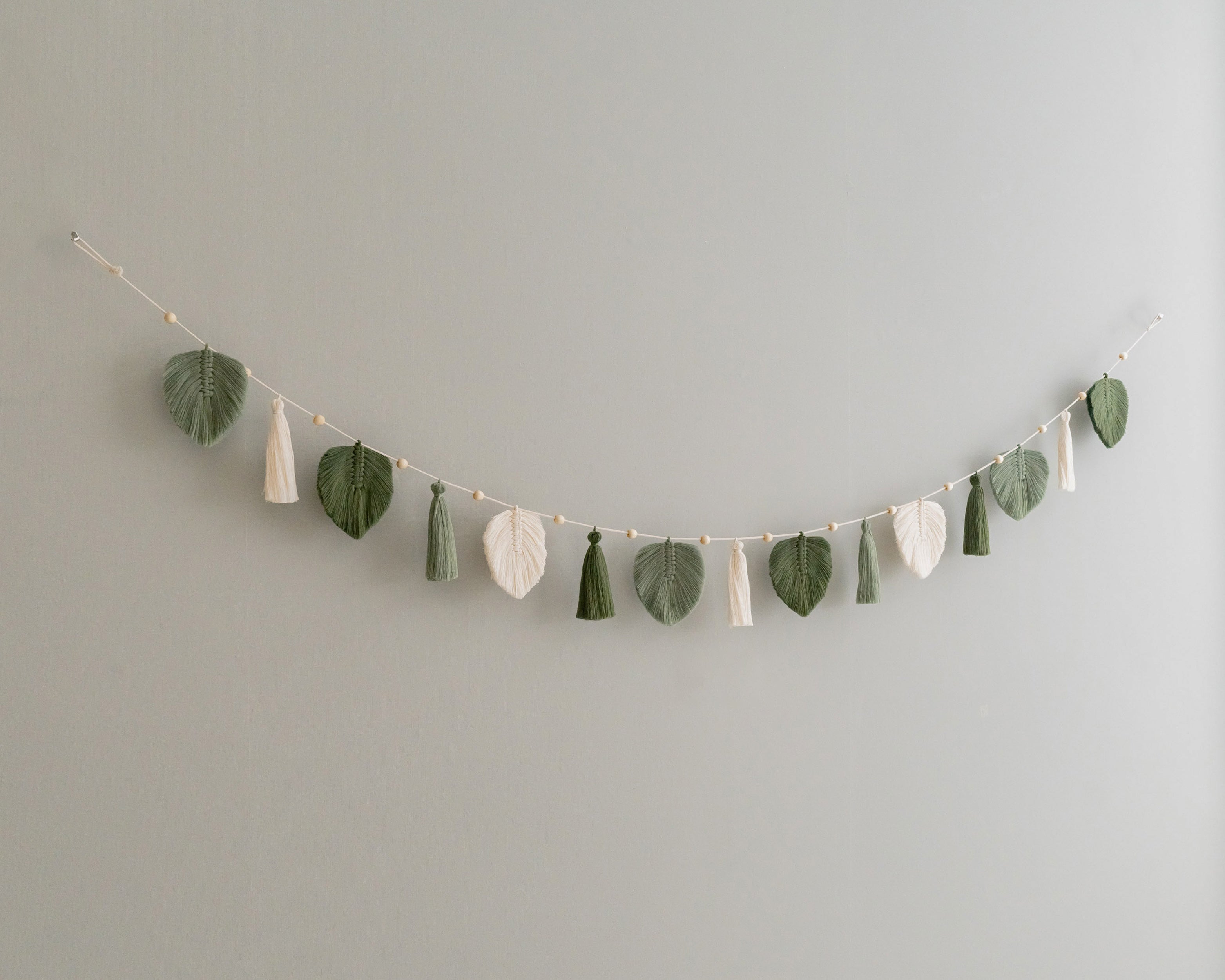 Macrame Leaf Garland – Boho Tassel Cotton Wall Decor L38