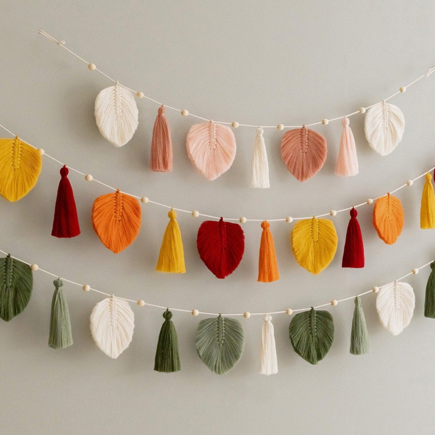 Macrame Leaf Garland – Boho Tassel Cotton Wall Decor L38