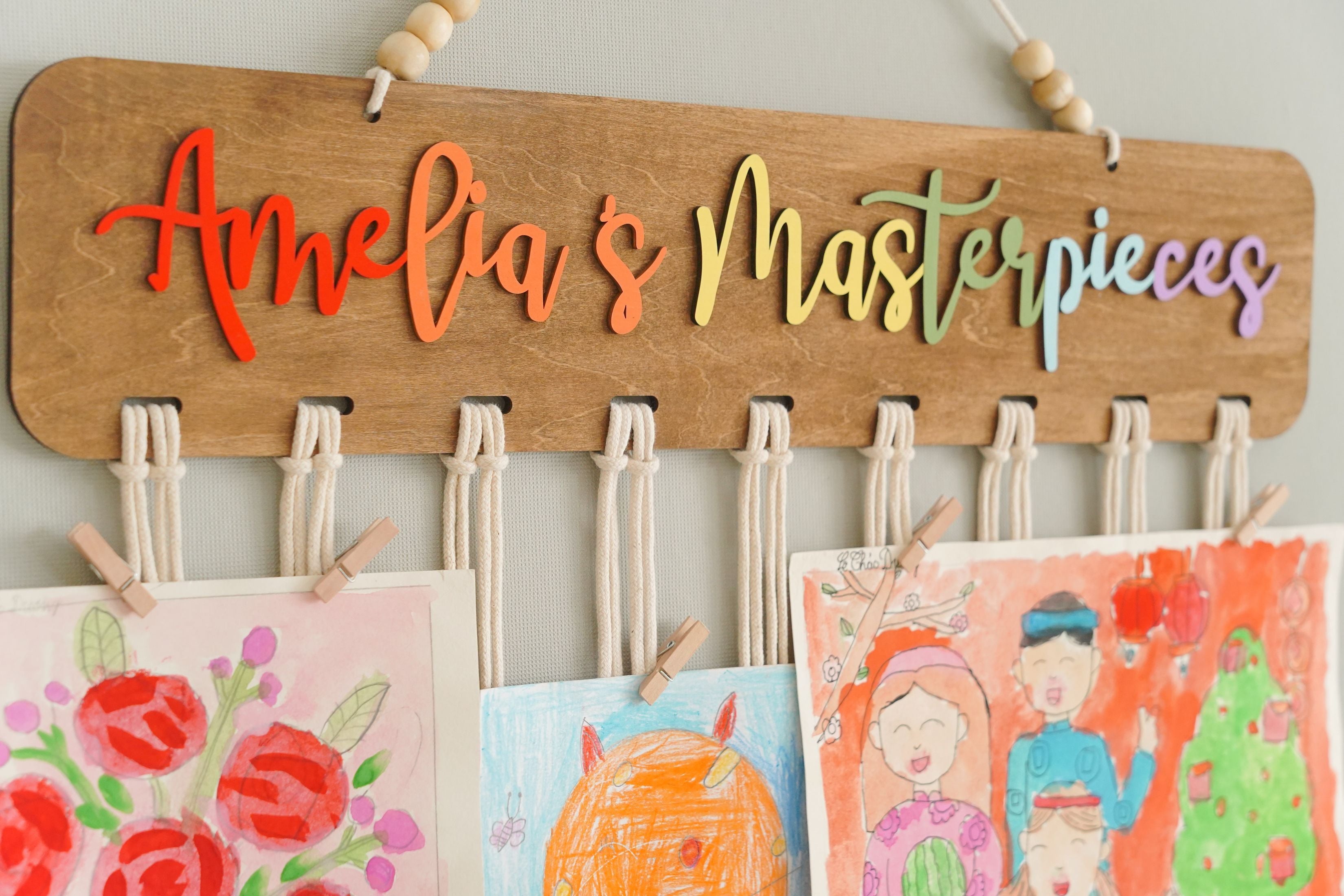 Personalized Kids' Art Display Hanger – Macrame Wall Organizer I28