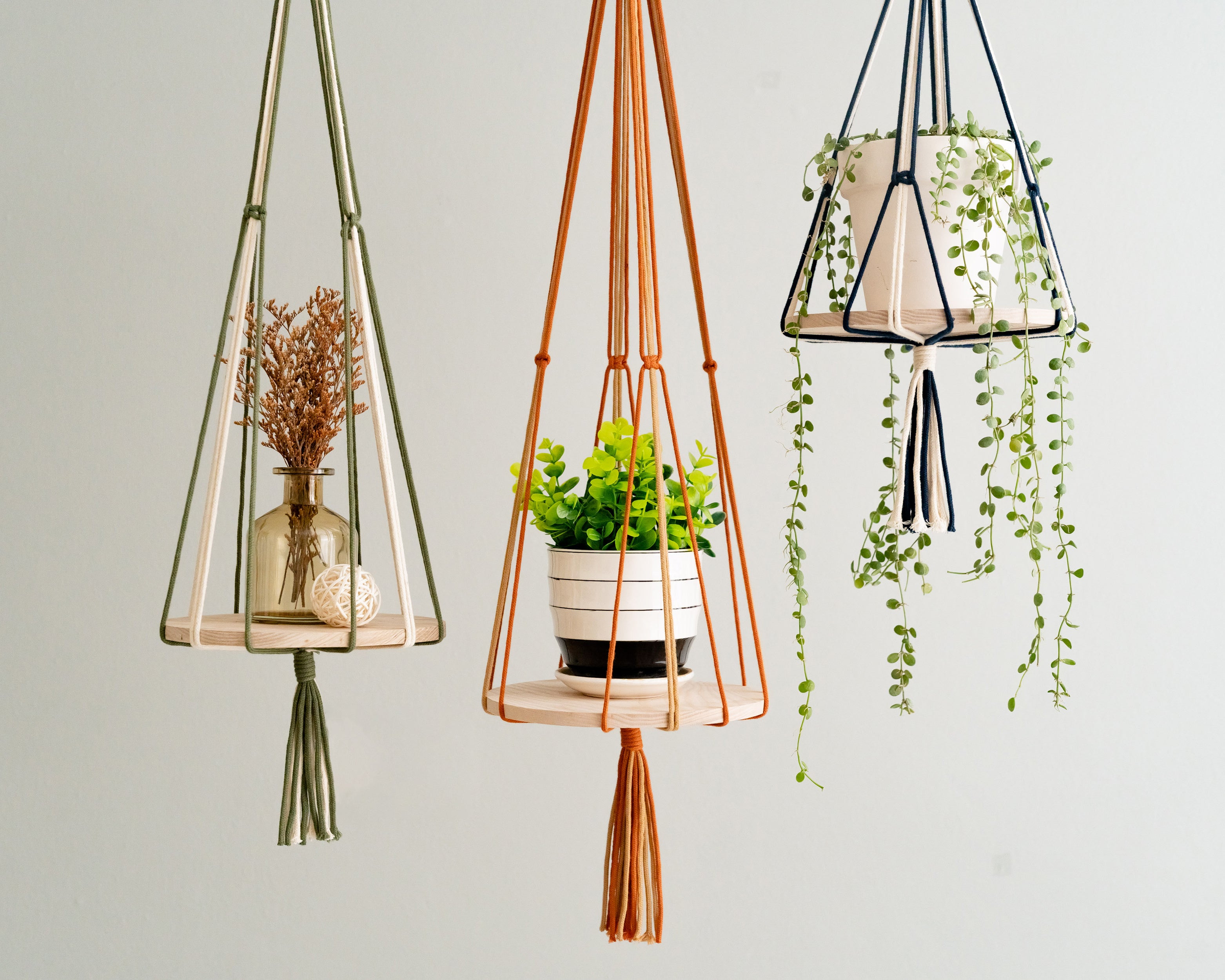 Boho Macrame Wood Tray Plant Hanger with Tail – Indoor Decor Basket S22