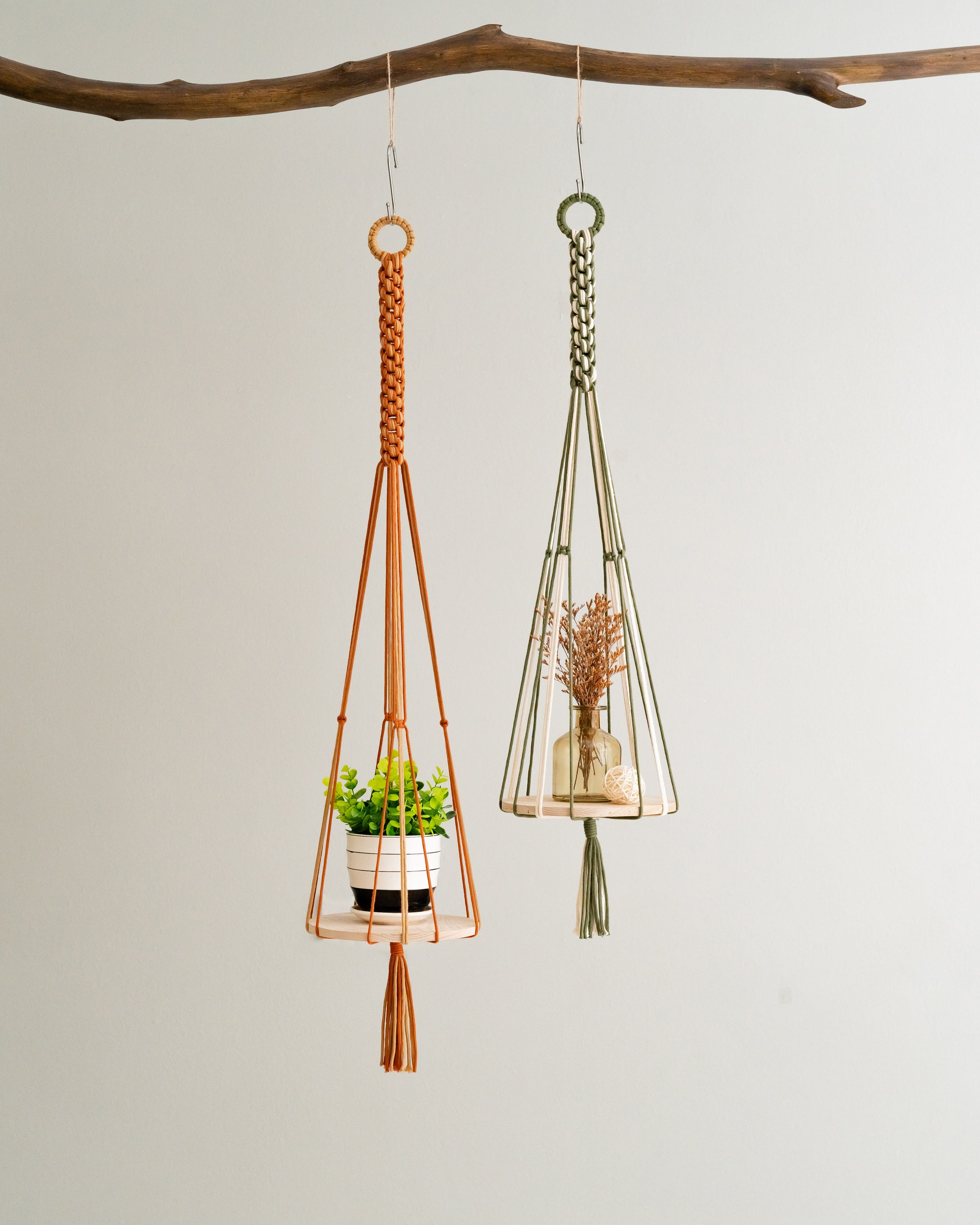 Boho Macrame Wood Tray Plant Hanger with Tail – Indoor Decor Basket S22