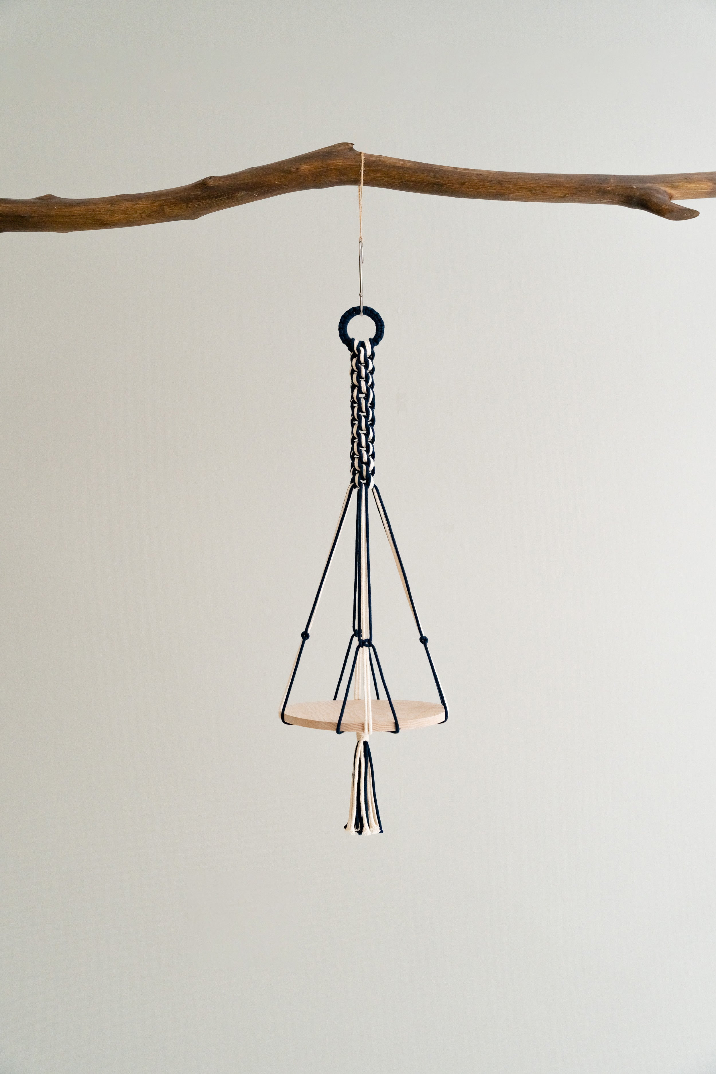 Boho Macrame Wood Tray Plant Hanger with Tail – Indoor Decor Basket S22