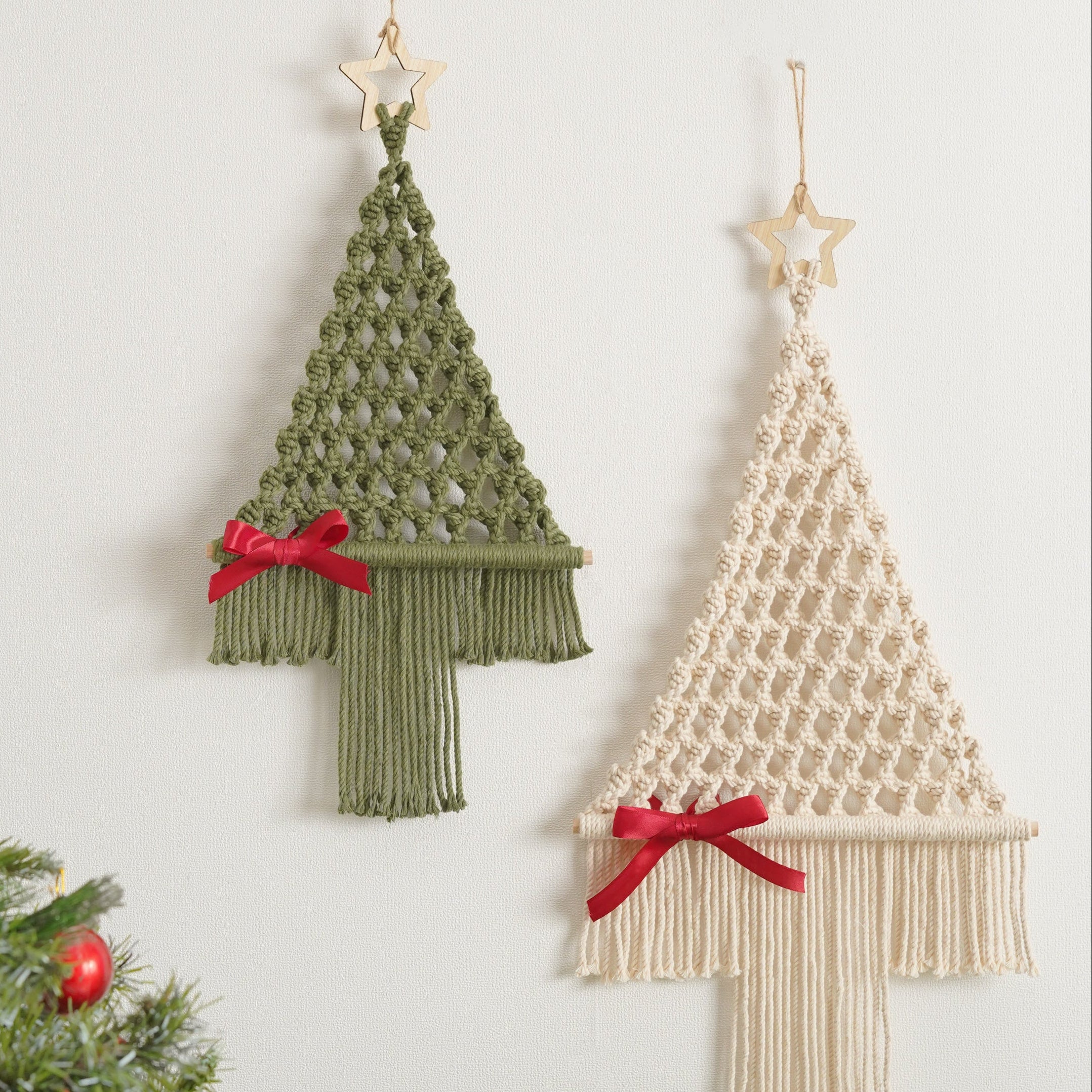 Macrame Christmas Tree Pattern with Wooden Star for Holiday Decor P22