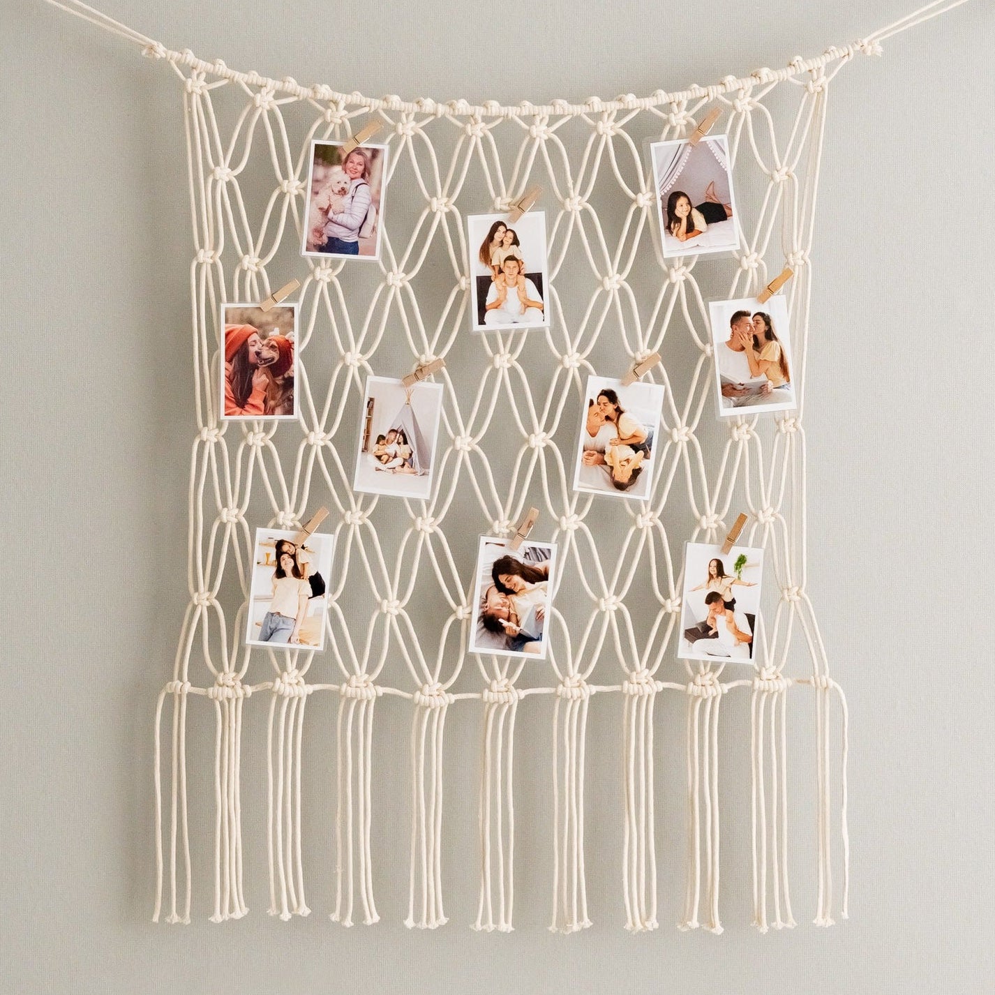 Macrame Photo Grid – Boho Hanging Net for Wall Display I19