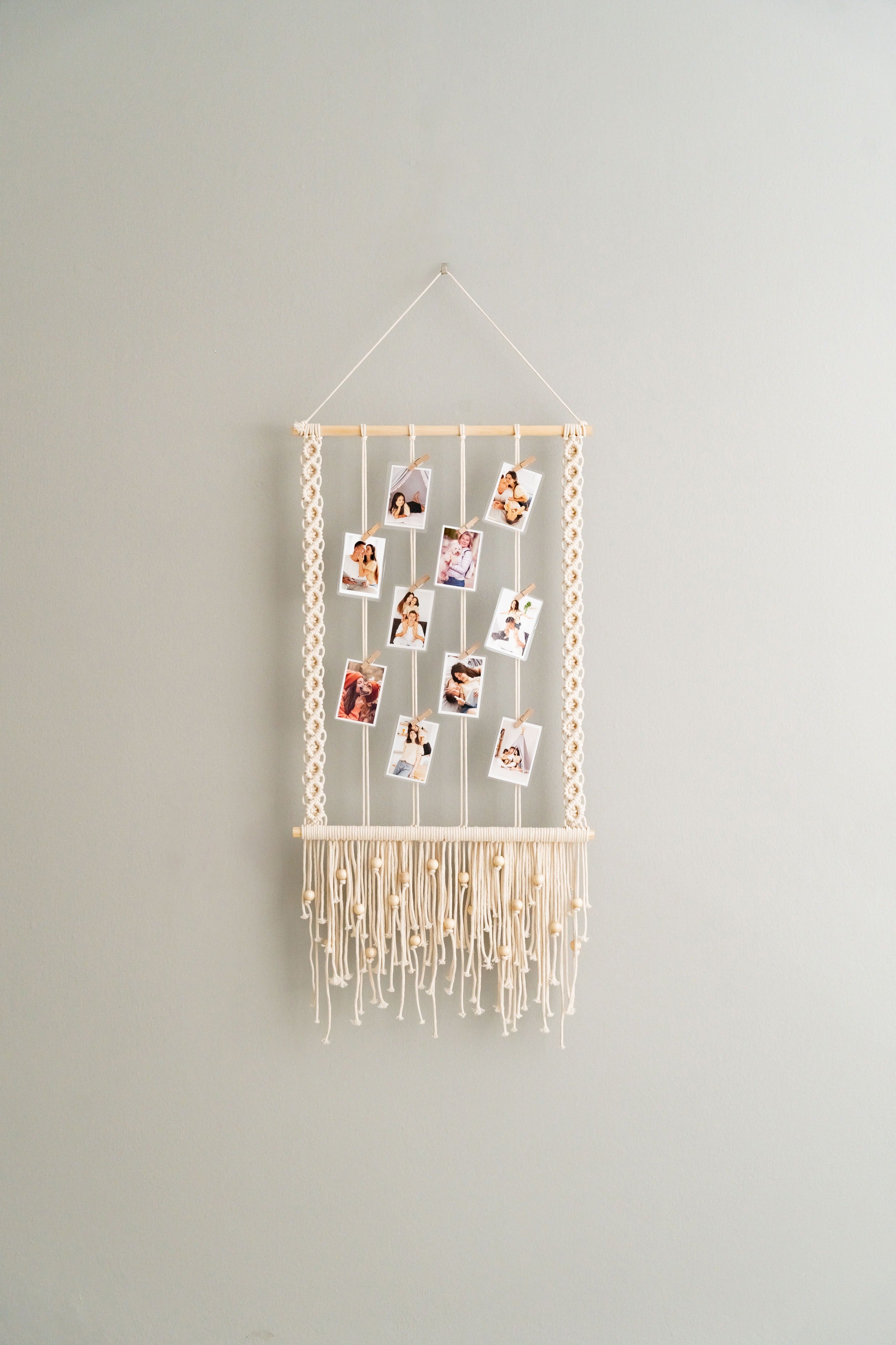Macrame Wooden Bead Photo Hanger – Boho Wall Display H89