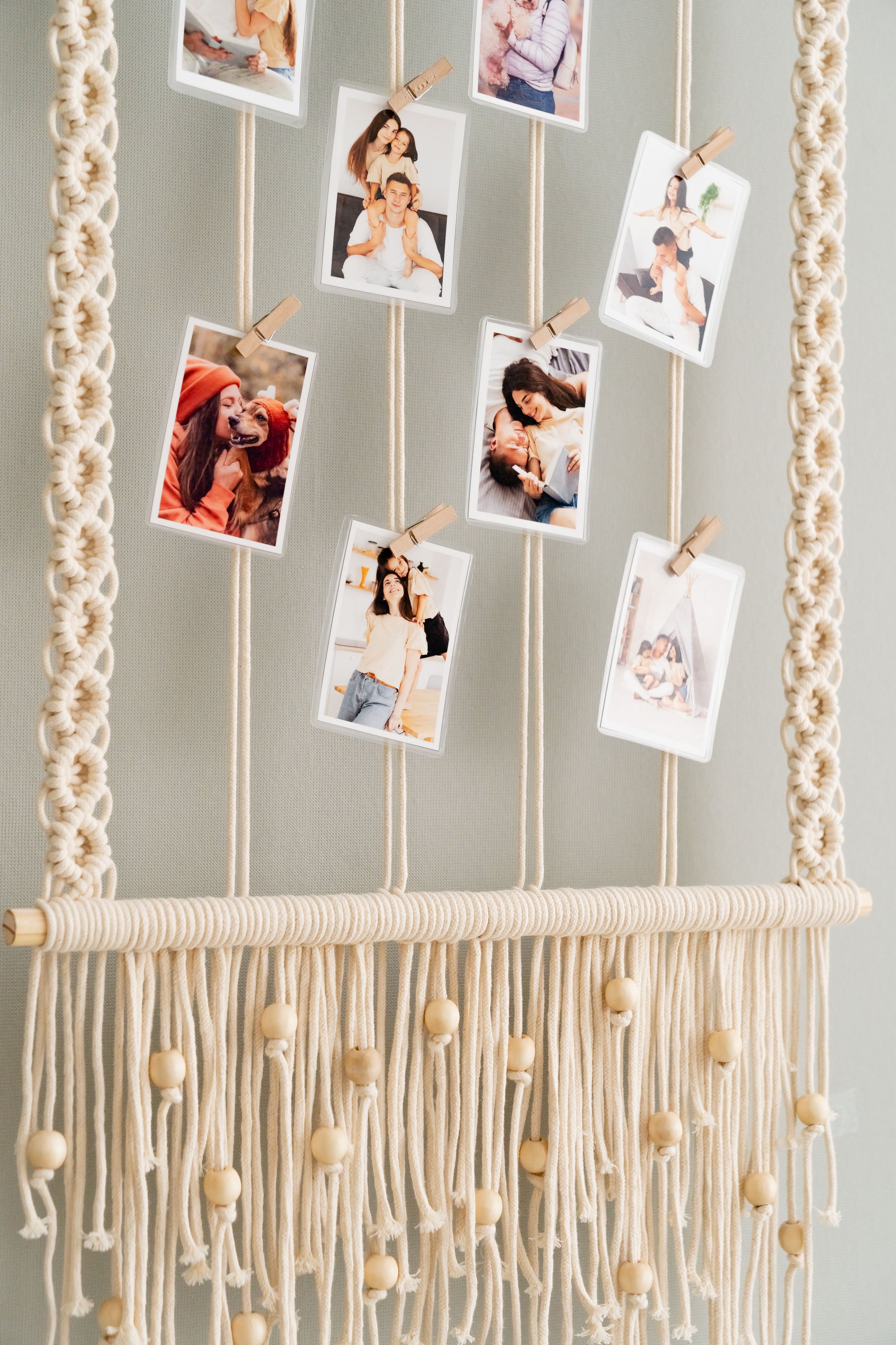 Macrame Wooden Bead Photo Hanger – Boho Wall Display H89