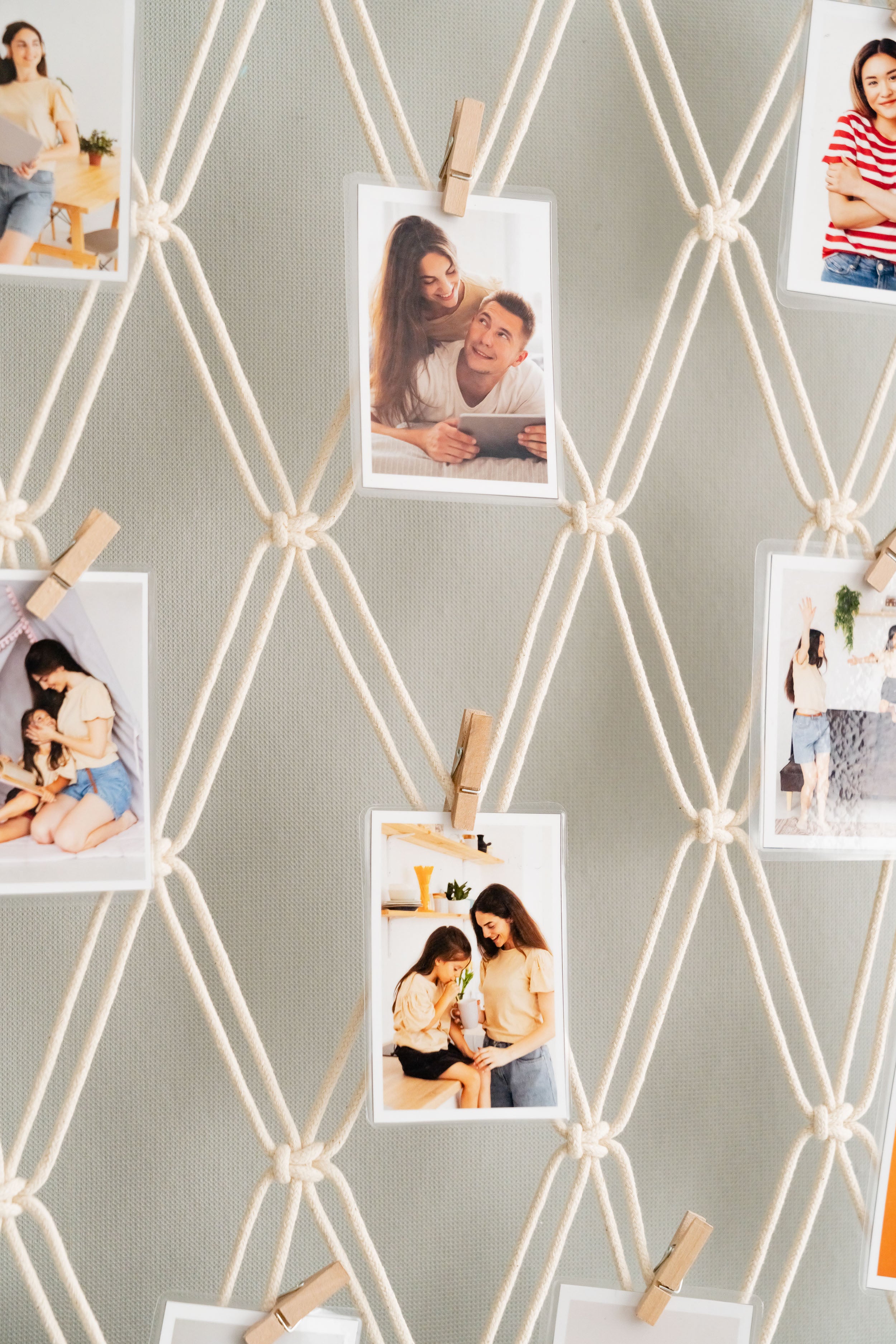 Boho Macrame Photo Display Hanger for Wall Décor H02
