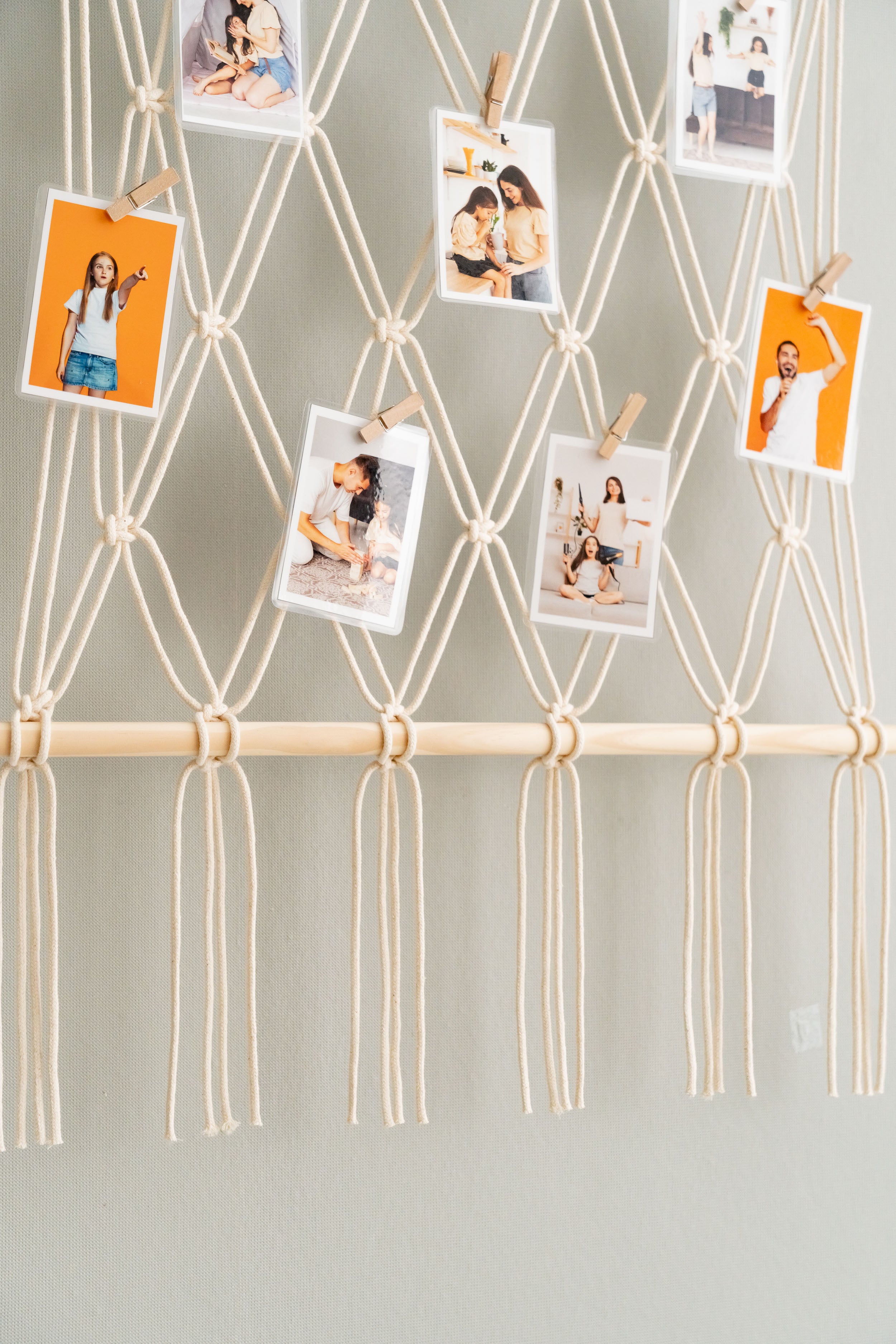 Boho Macrame Photo Display Hanger for Wall Décor H02