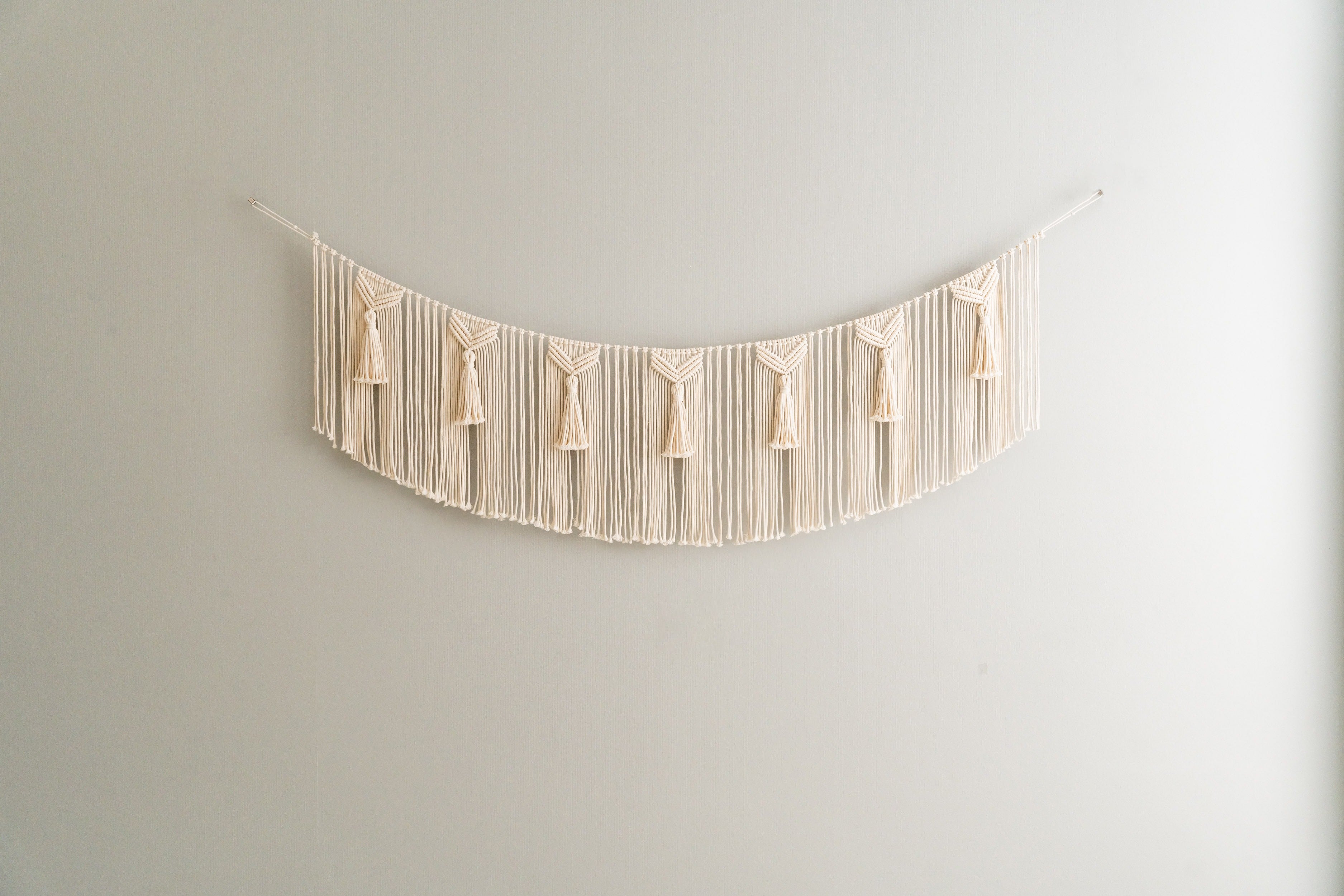 Macrame Photo Display Garland – Extra Long Wall Hanging I77