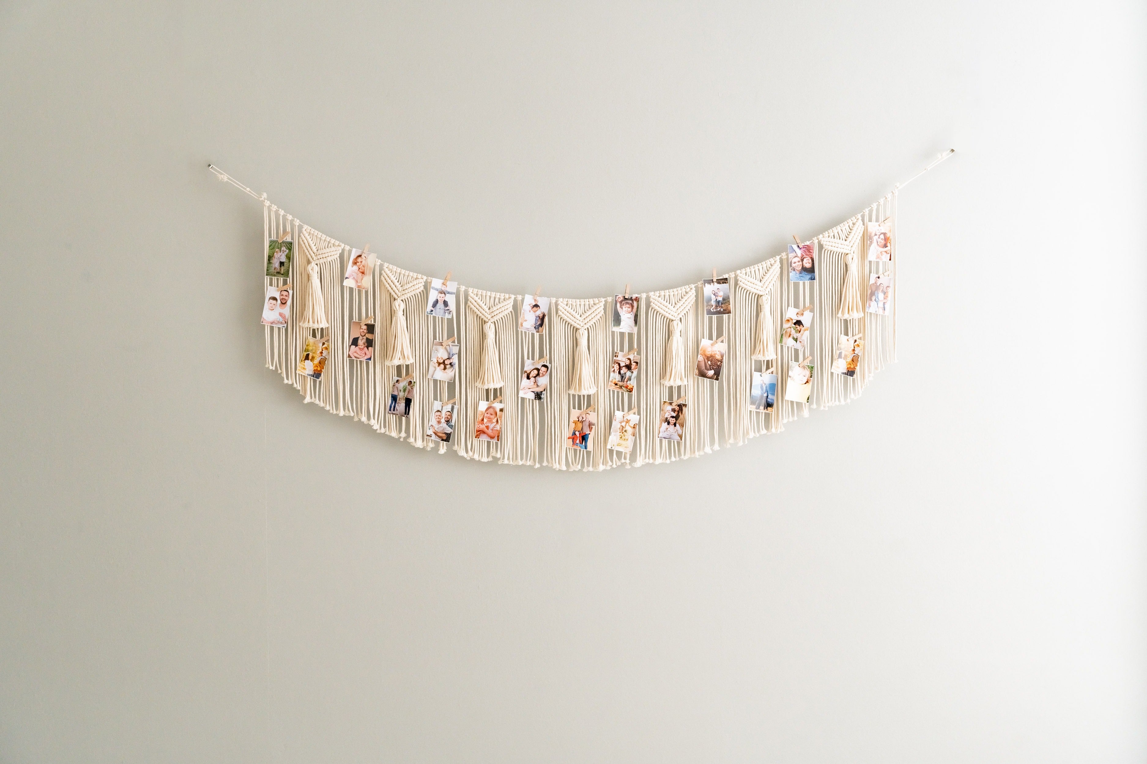 Macrame Photo Display Garland – Extra Long Wall Hanging I77