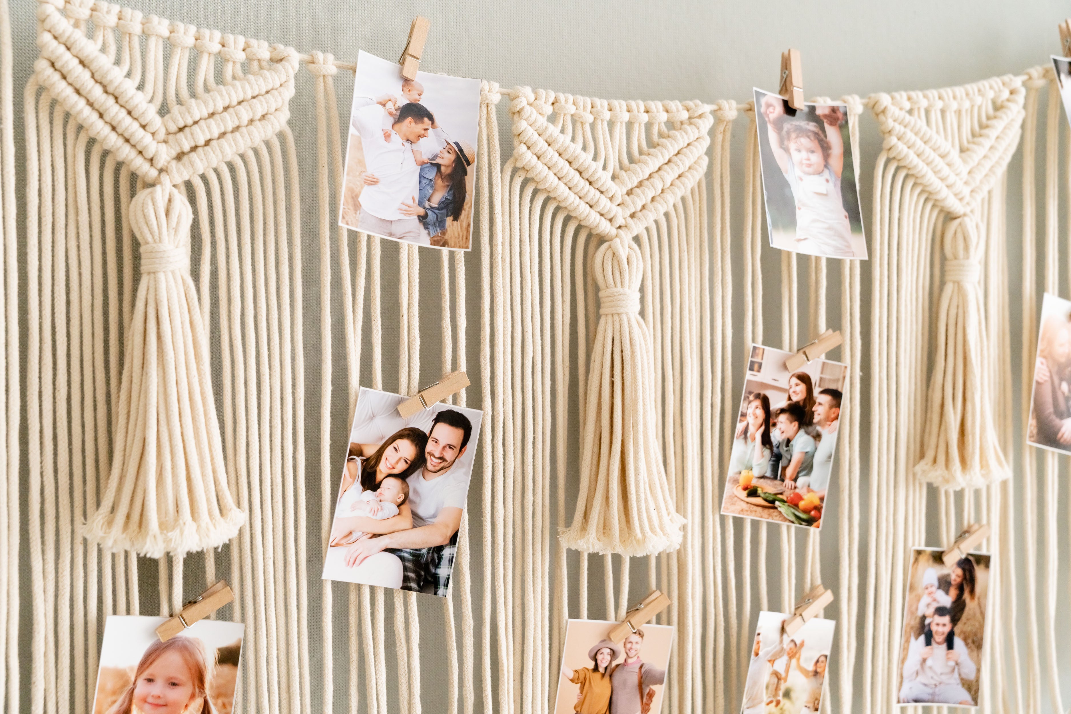 Macrame Photo Display Garland – Extra Long Wall Hanging I77