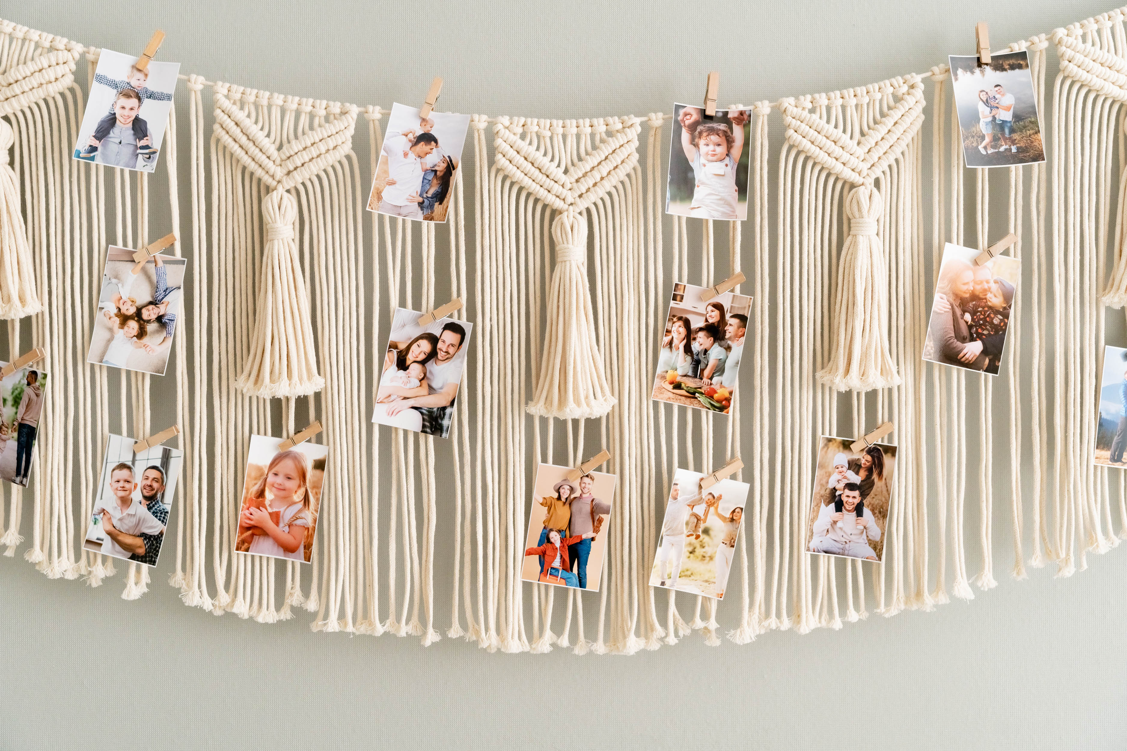 Macrame Photo Display Garland – Extra Long Wall Hanging I77