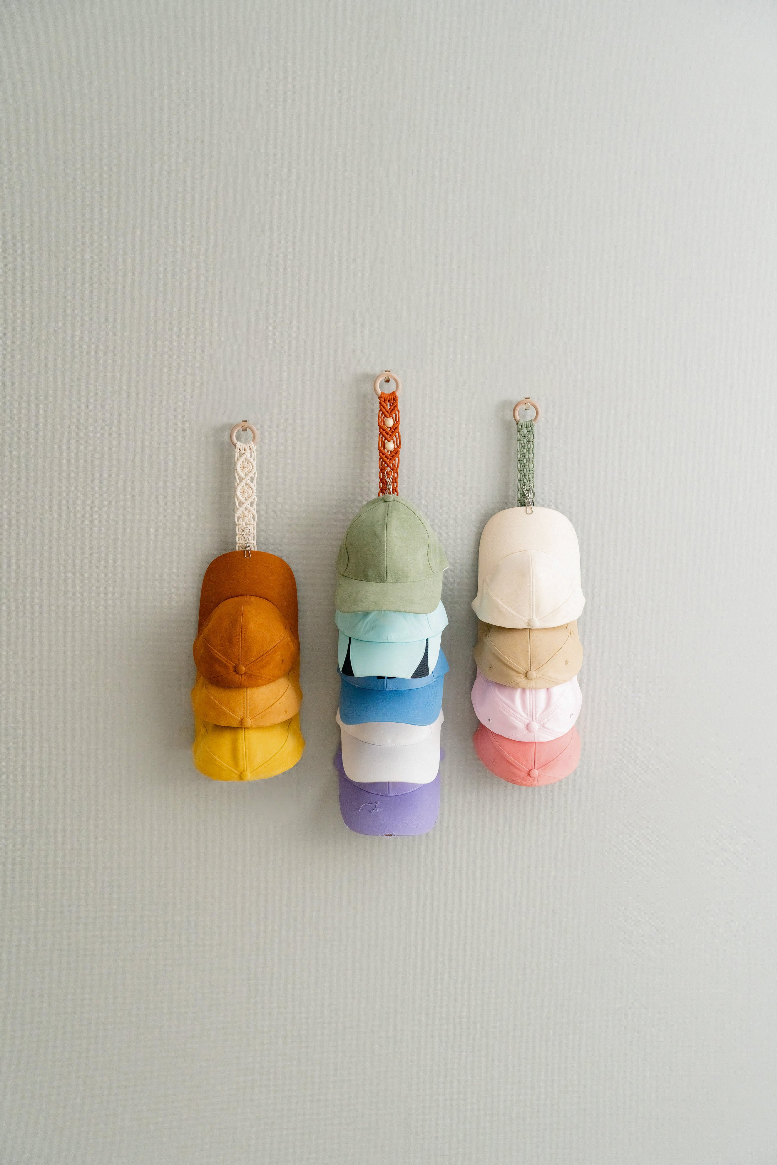 Macrame Baseball Cap Holder – Wall Hanging Hat Organizer H38