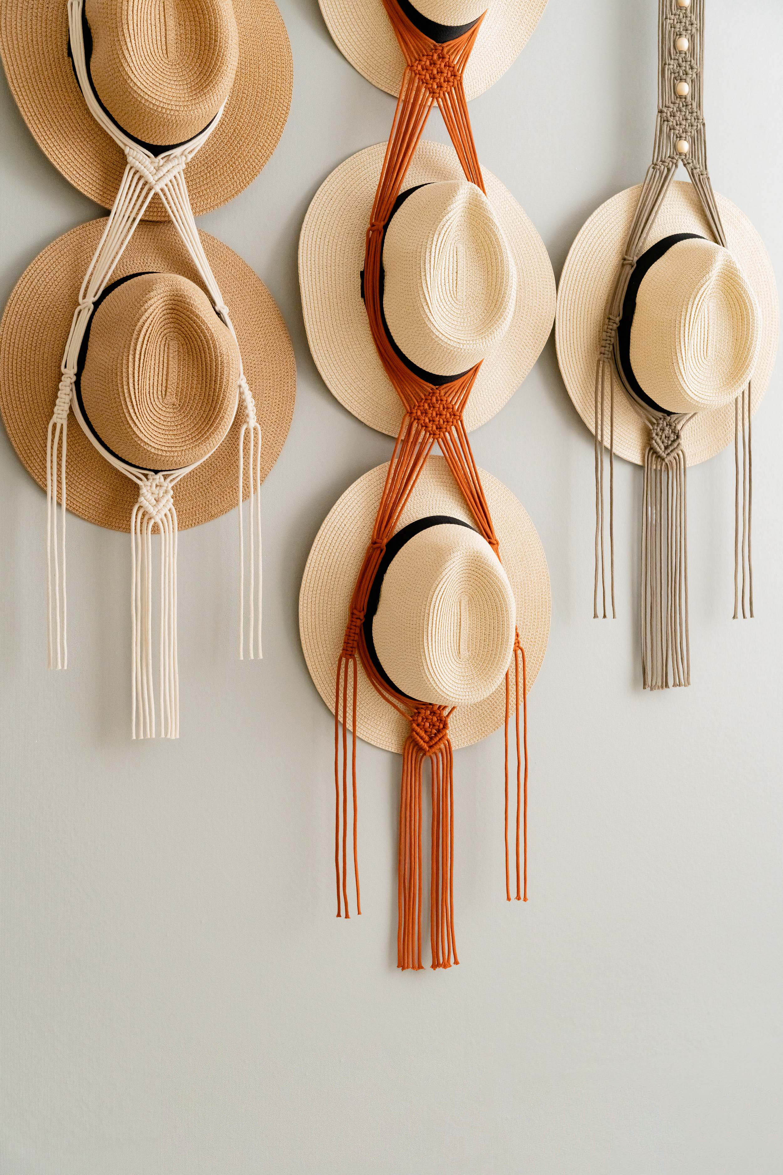 Macrame Hat Hanger – Boho Wall Organizer for Hats & Accessories I45