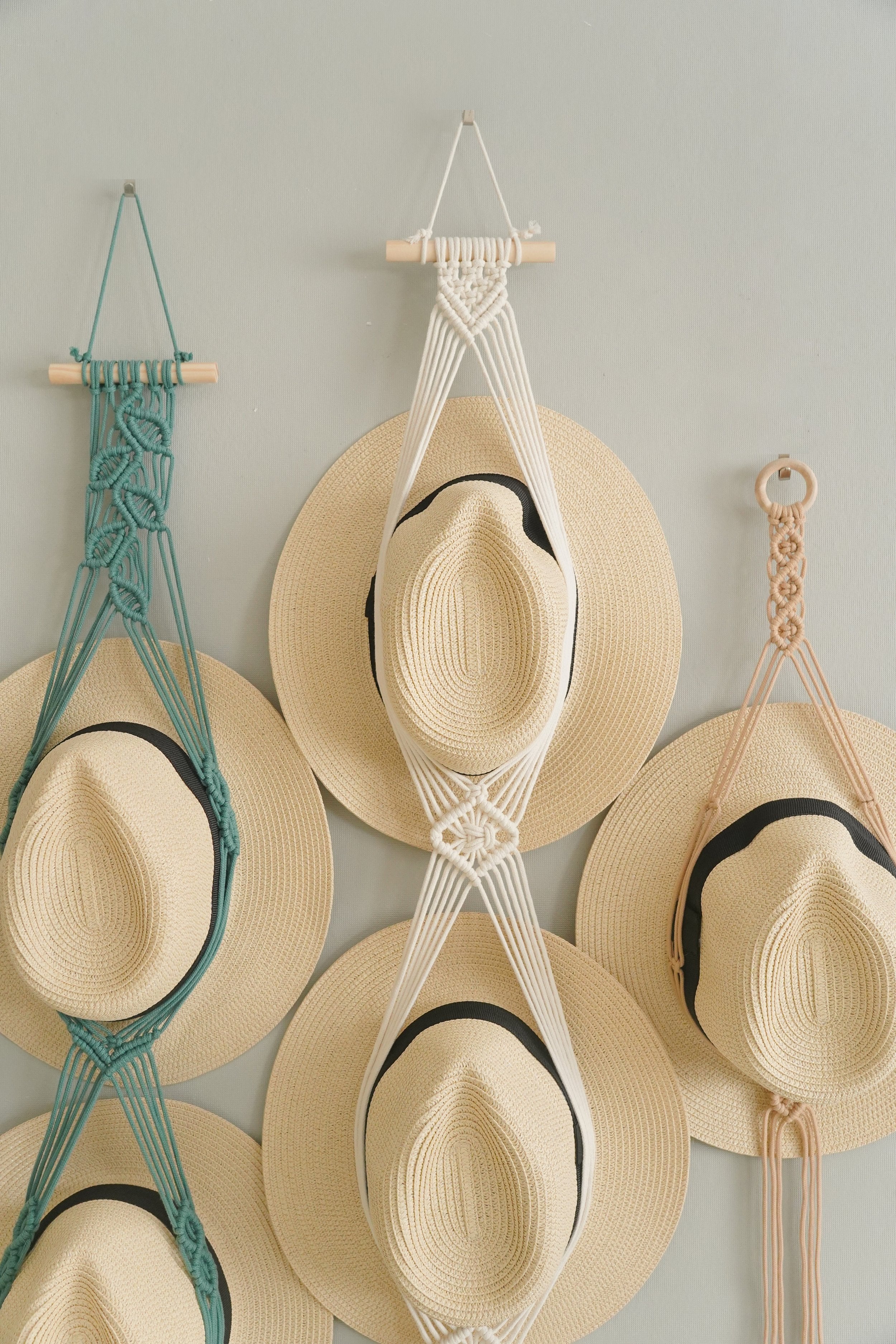 Macrame Hat Hanger – Boho Wall Organizer for Hats H01
