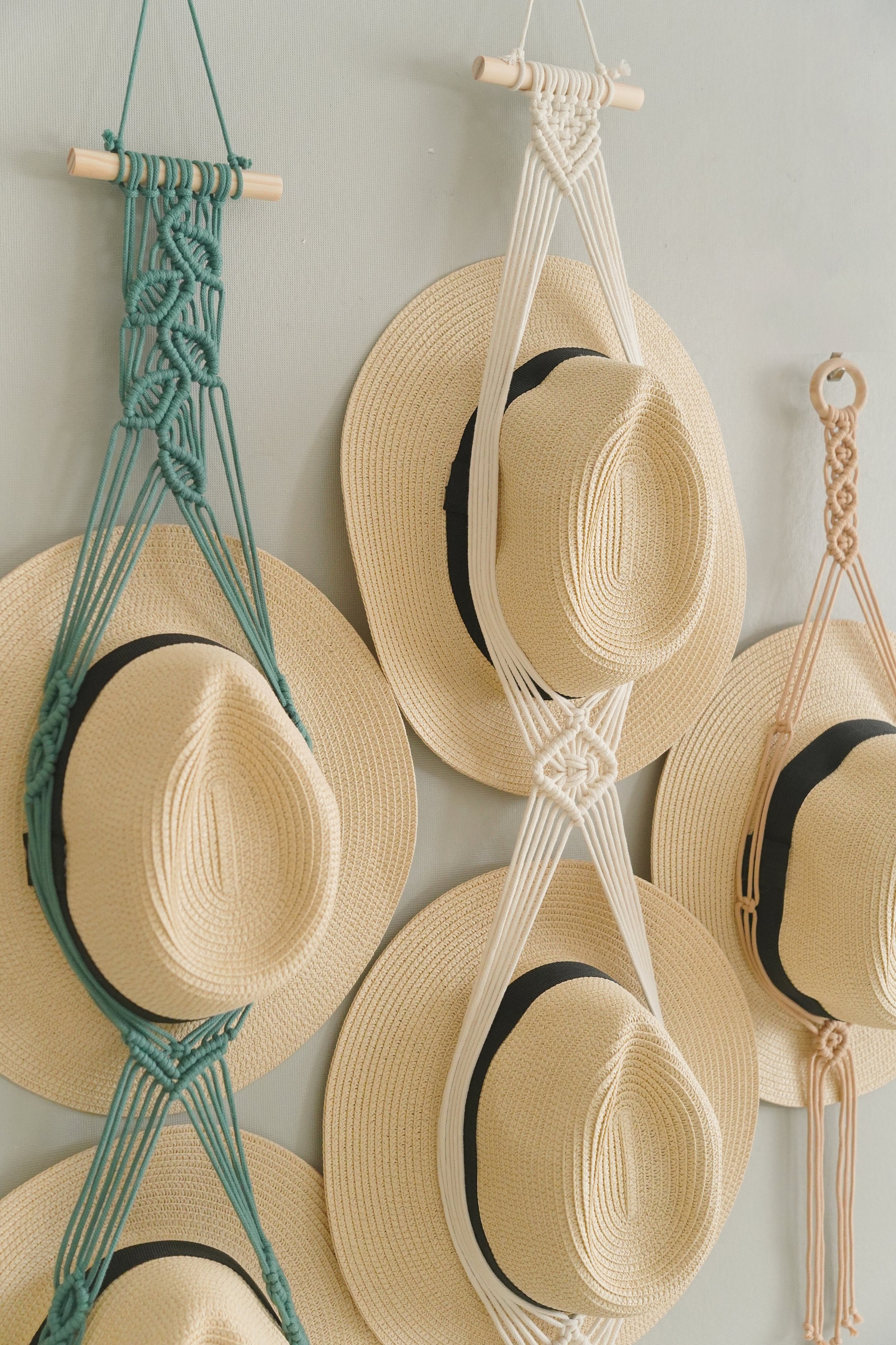Macrame Hat Hanger – Boho Wall Organizer for Hats H01