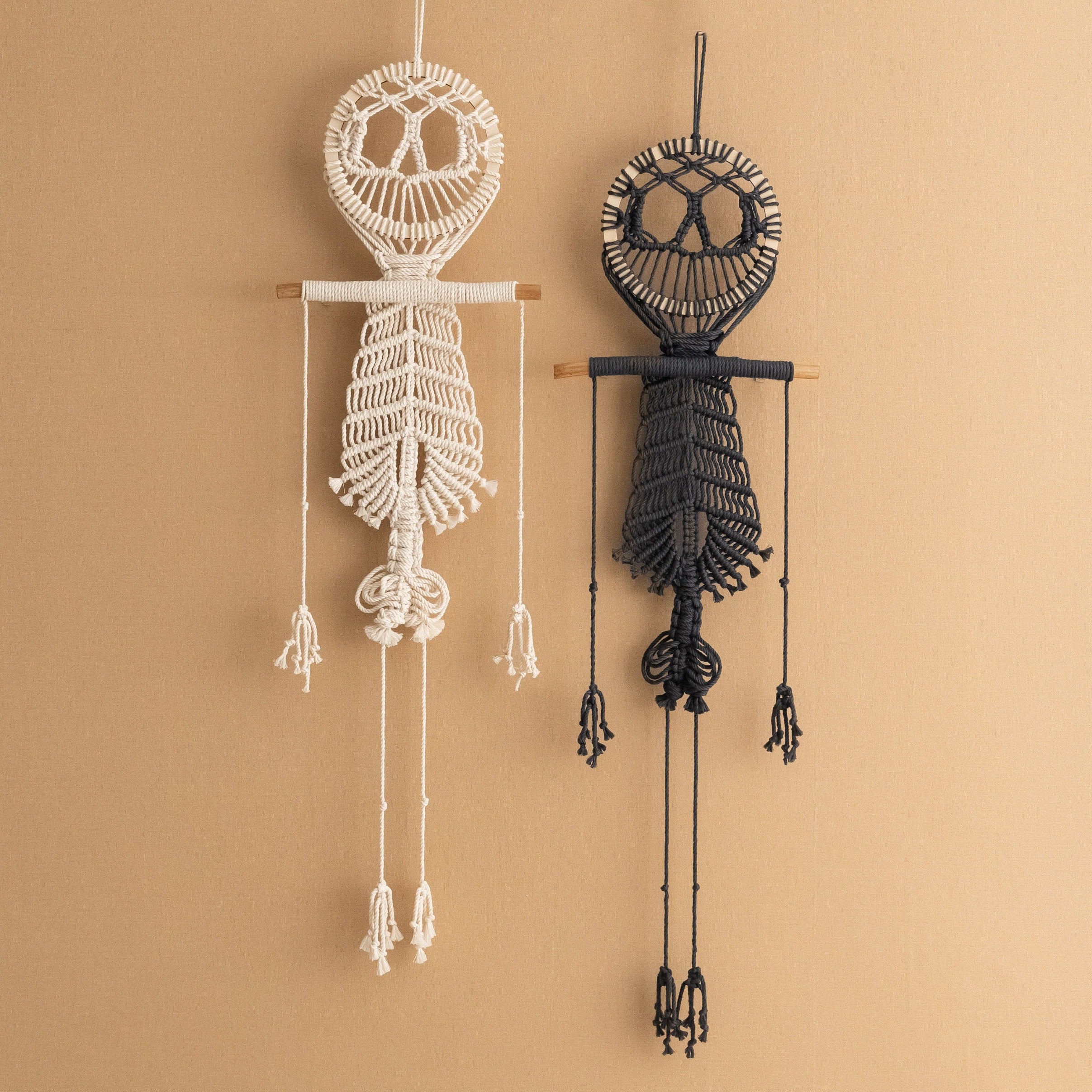 Macrame Skeleton Halloween Decor – Cotton Spooky Wall Hanging W94