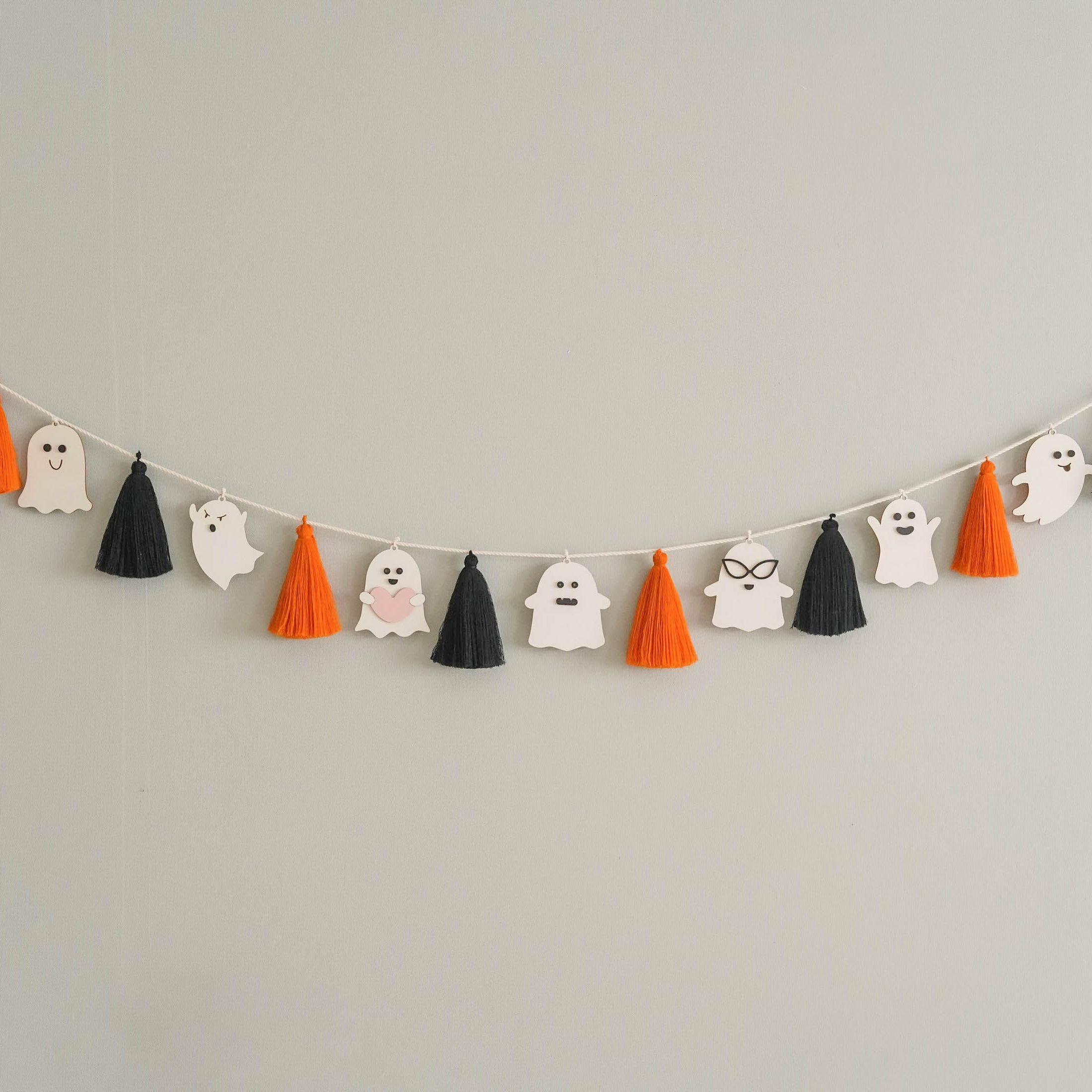 Macrame Ghost Garland macrame cord for Spooky Halloween Decor V13
