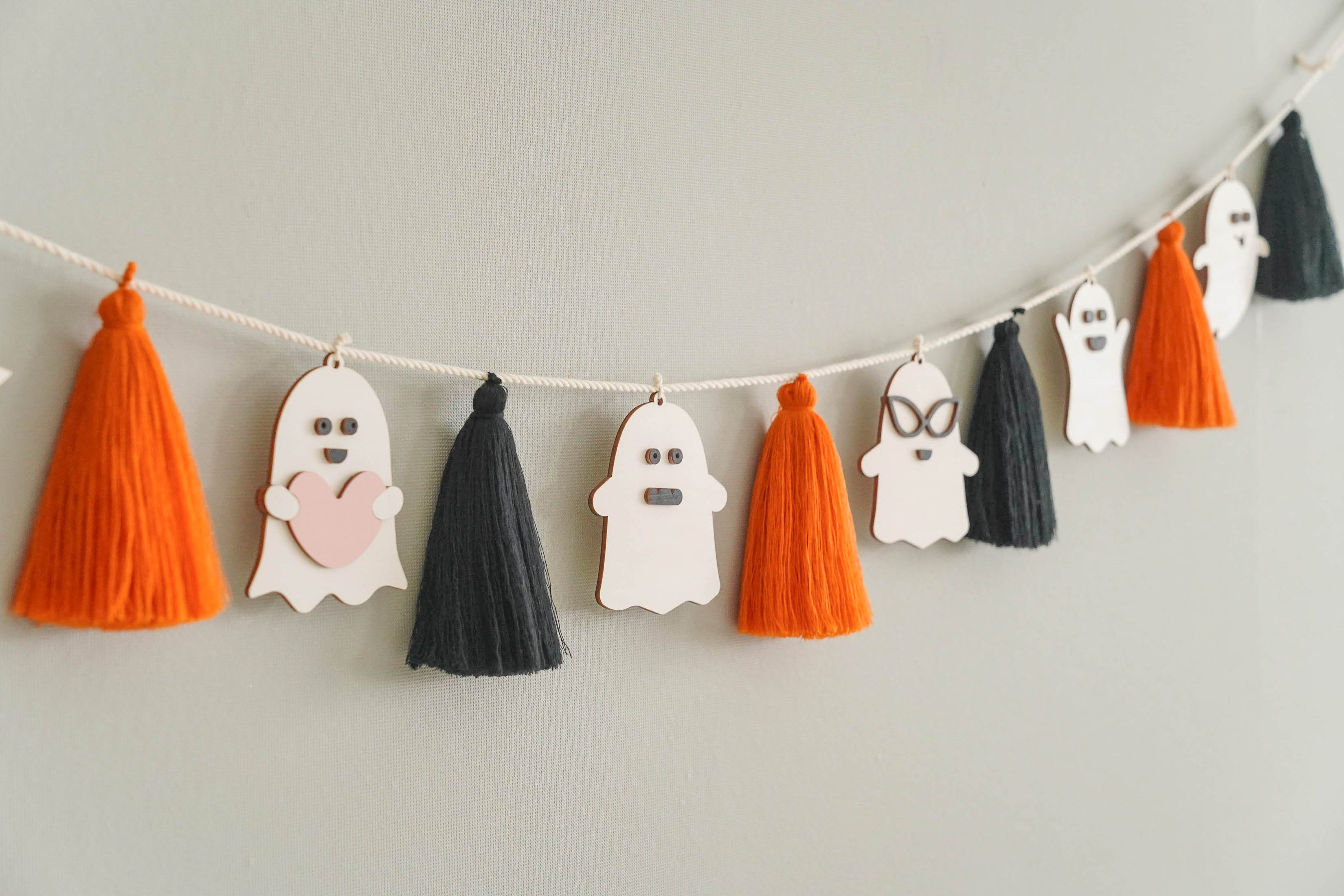 Macrame Ghost Garland macrame cord for Halloween Wall Decor V13