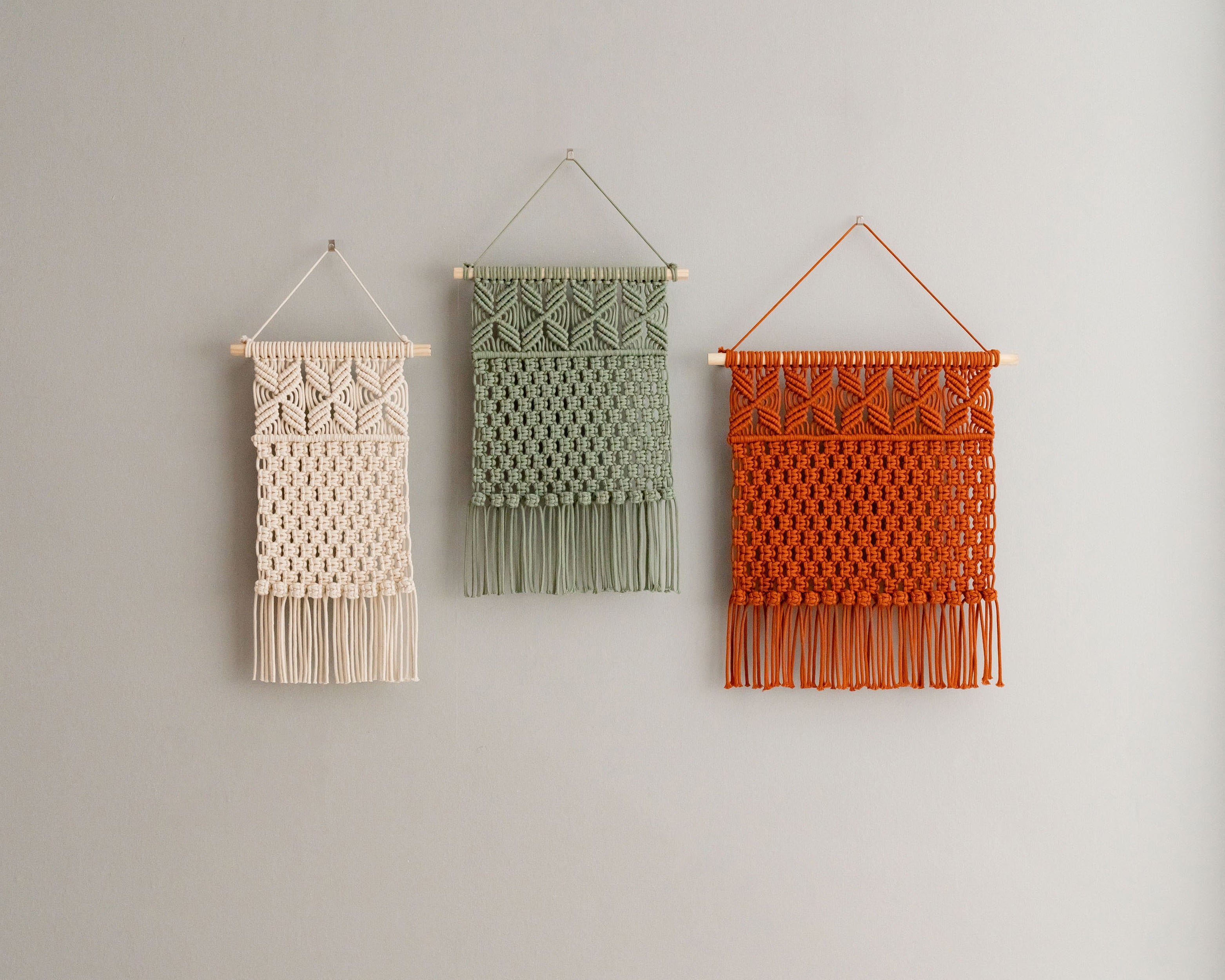 Macrame Earring Holder - Boho Jewelry Organizer Wall Hanging I80