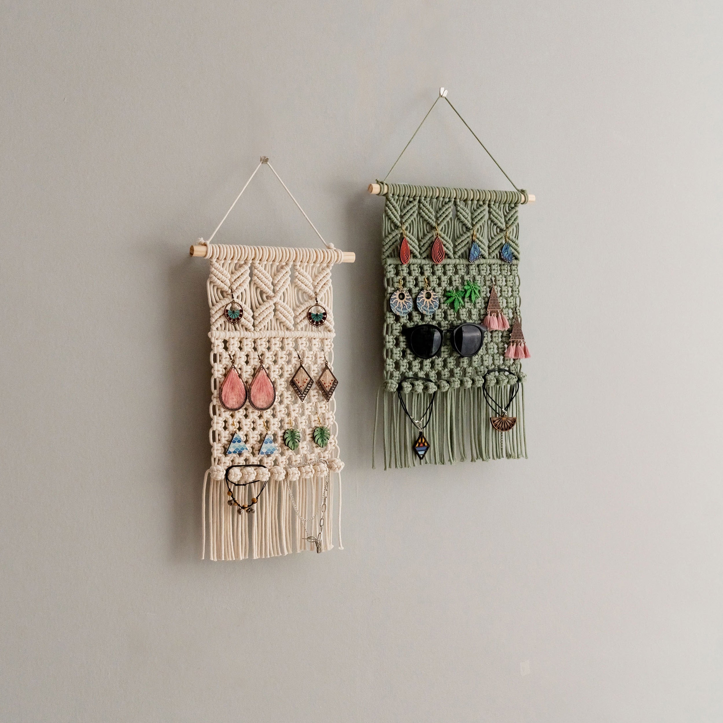 Macrame Earring Holder - Boho Jewelry Organizer Wall Hanging I80