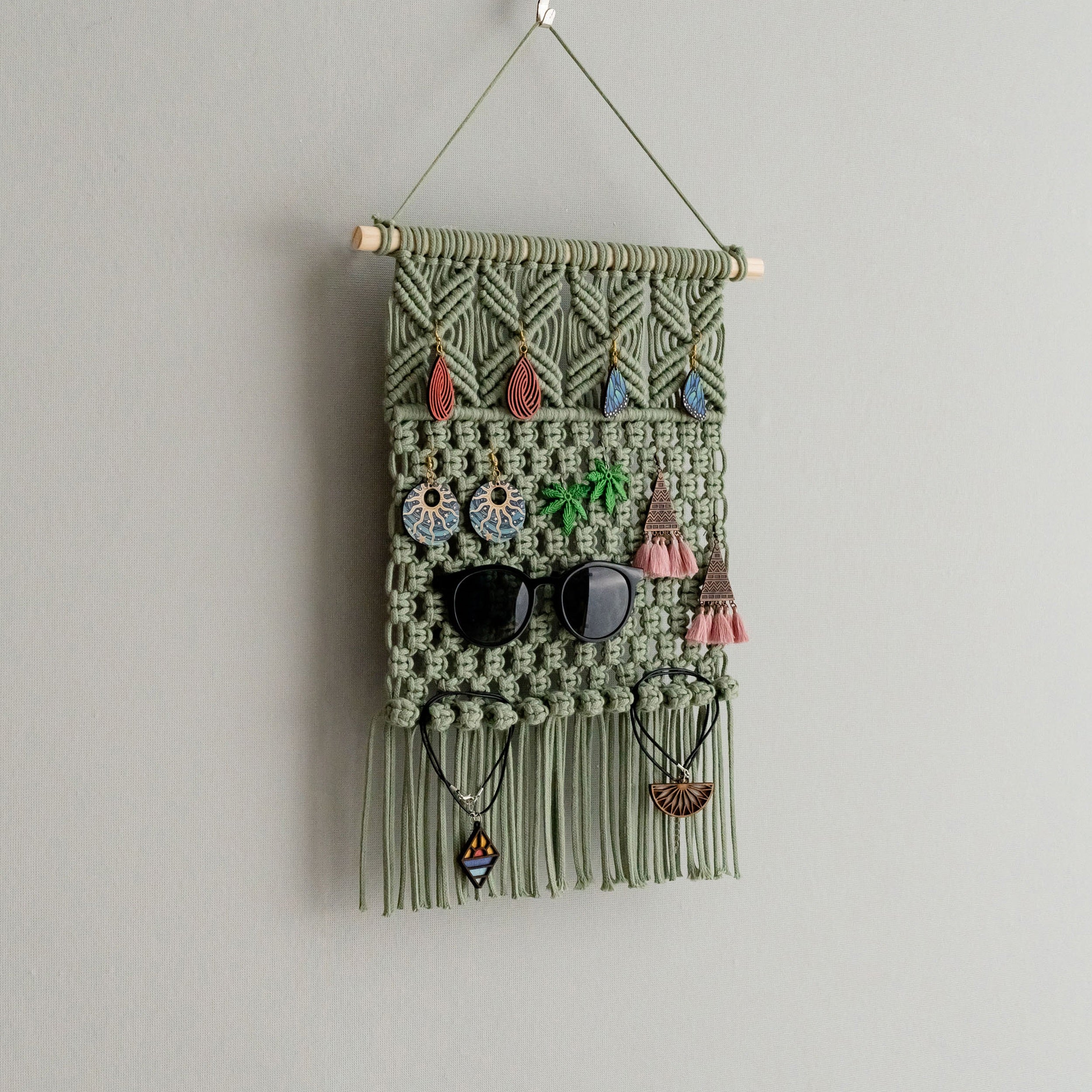 Macrame Earring Holder - Boho Jewelry Organizer Wall Hanging I80