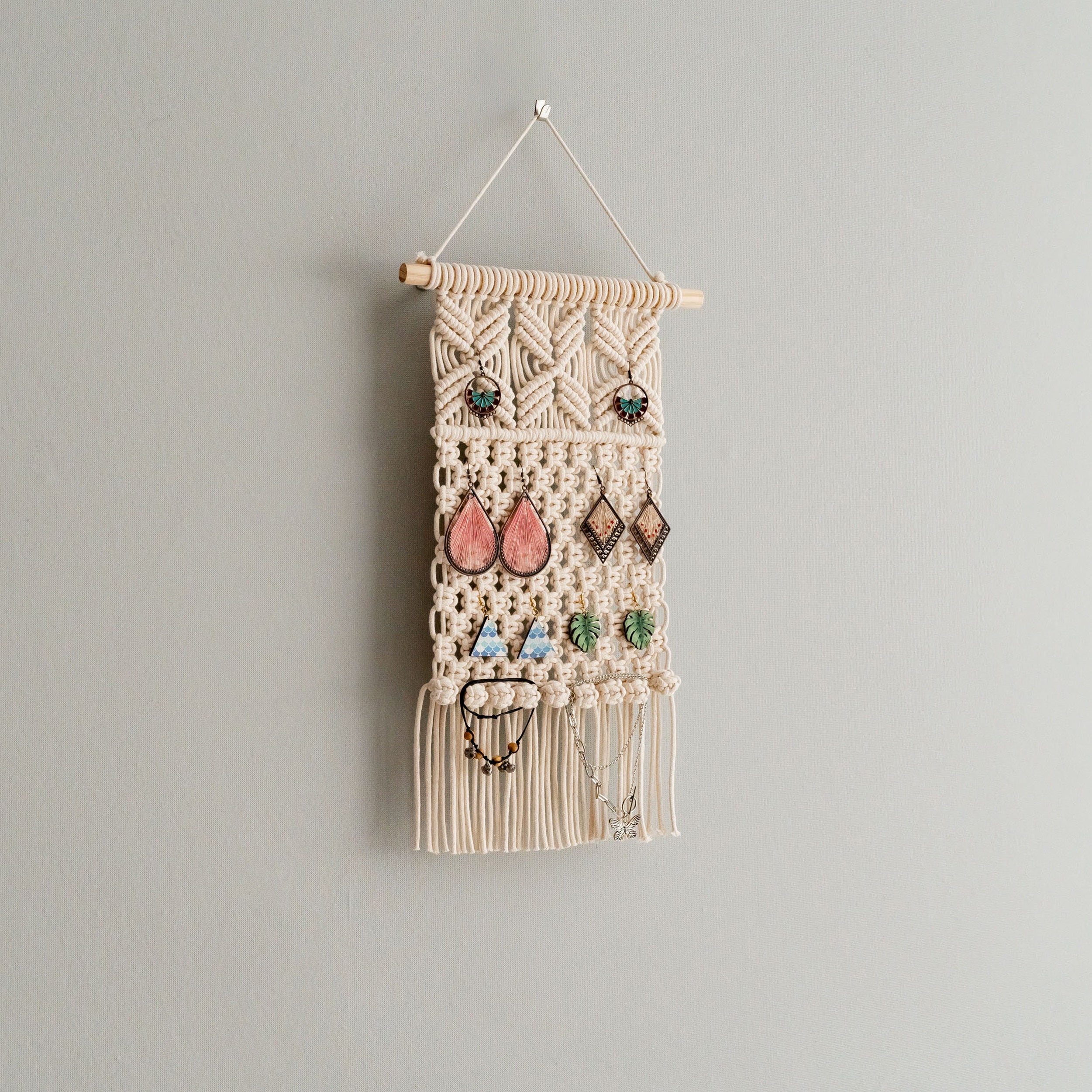 Macrame Earring Holder - Boho Jewelry Organizer Wall Hanging I80