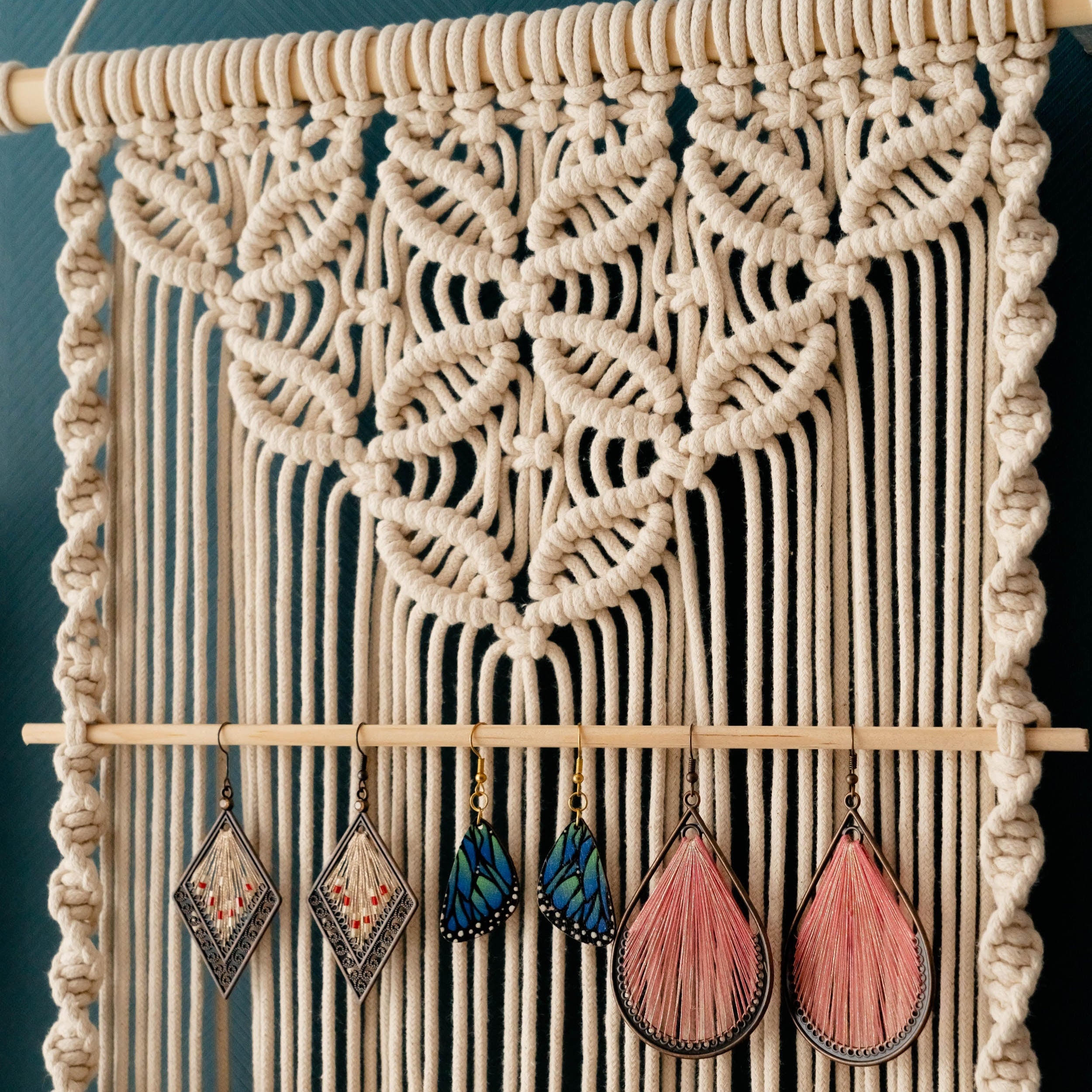 Macrame Earring Holder – Boho Jewelry Organizer Wall Hanging I81
